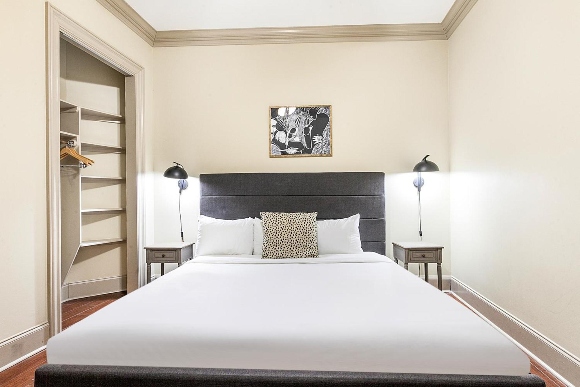 Chuck's Place Aparthotel New Orleans