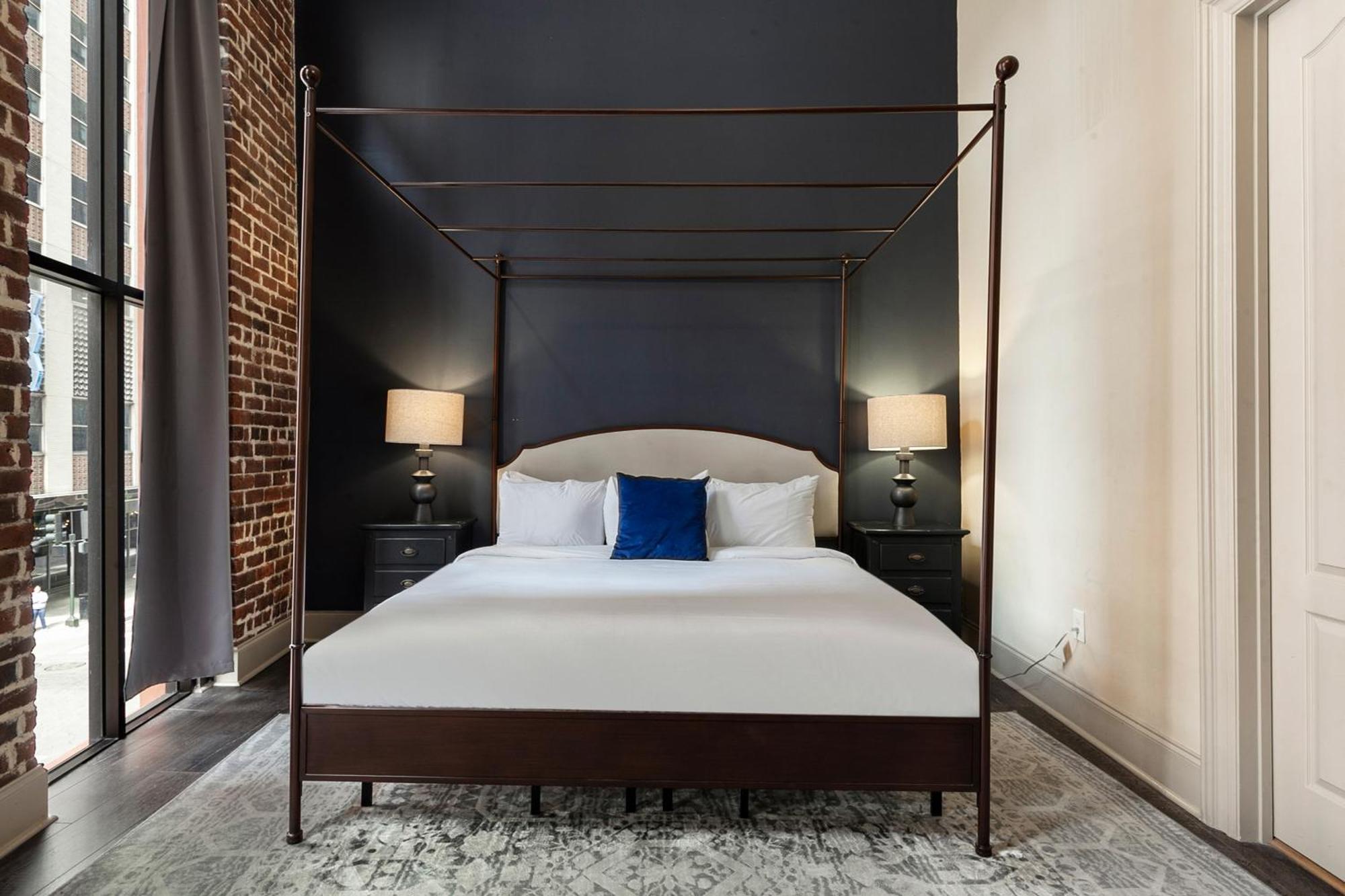 Chuck's Place Aparthotel New Orleans