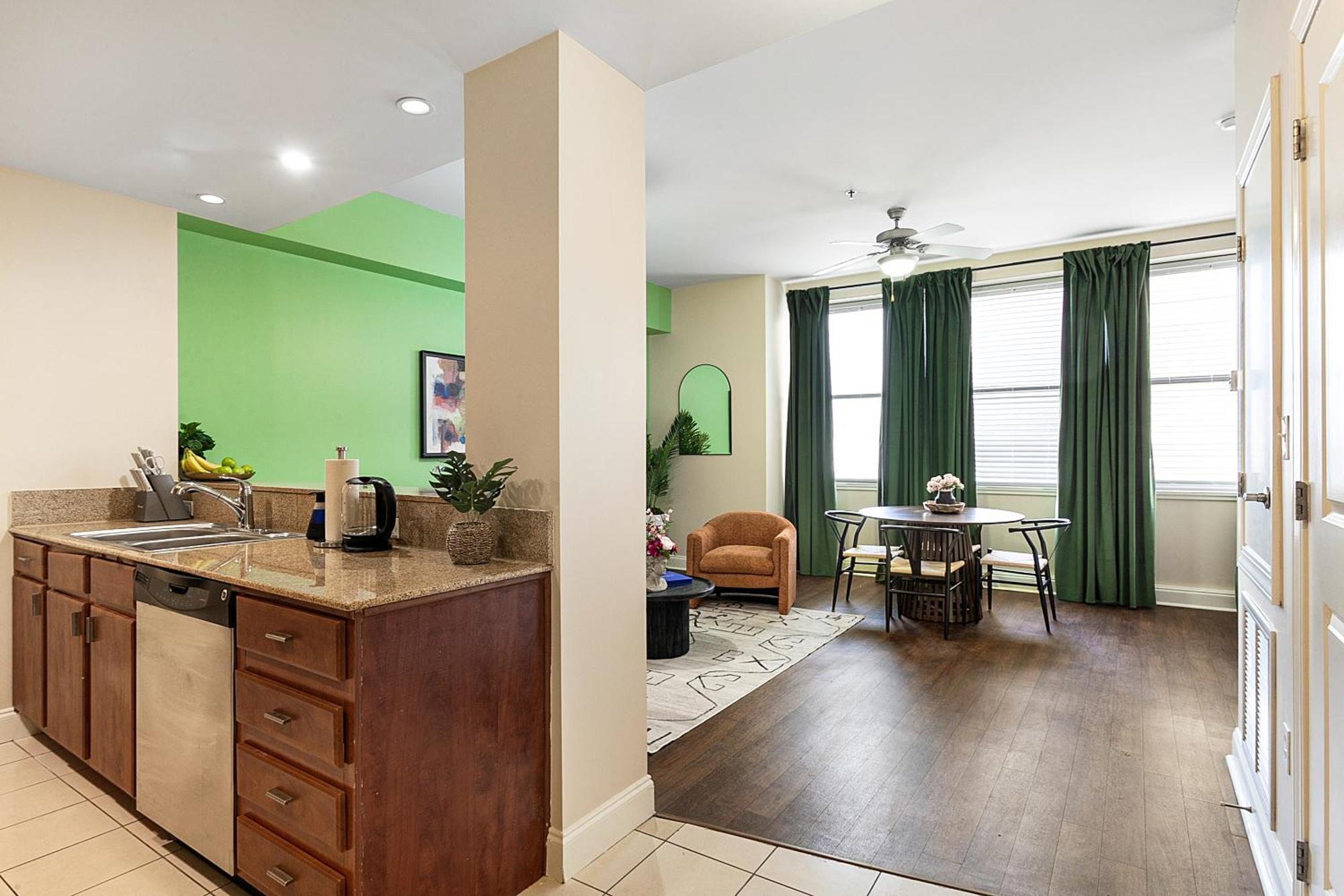 Spacious Modern Near French Quarter New Orleans
