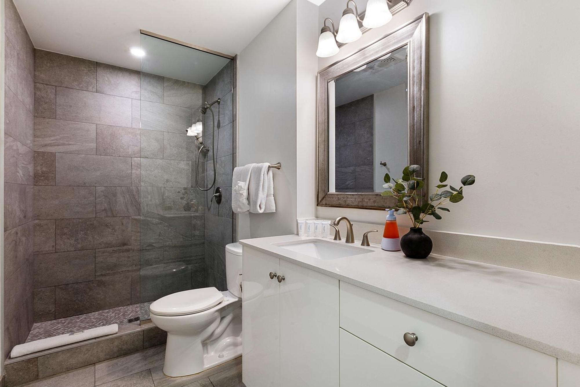 French Quarter Splendor: 4br Luxury *