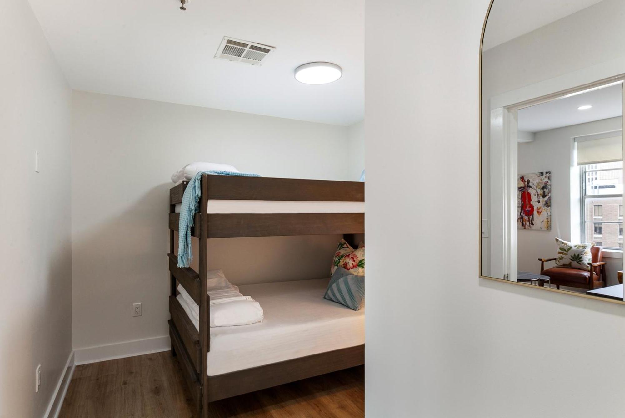 French Quarter Splendor: 4br Luxury New Orleans