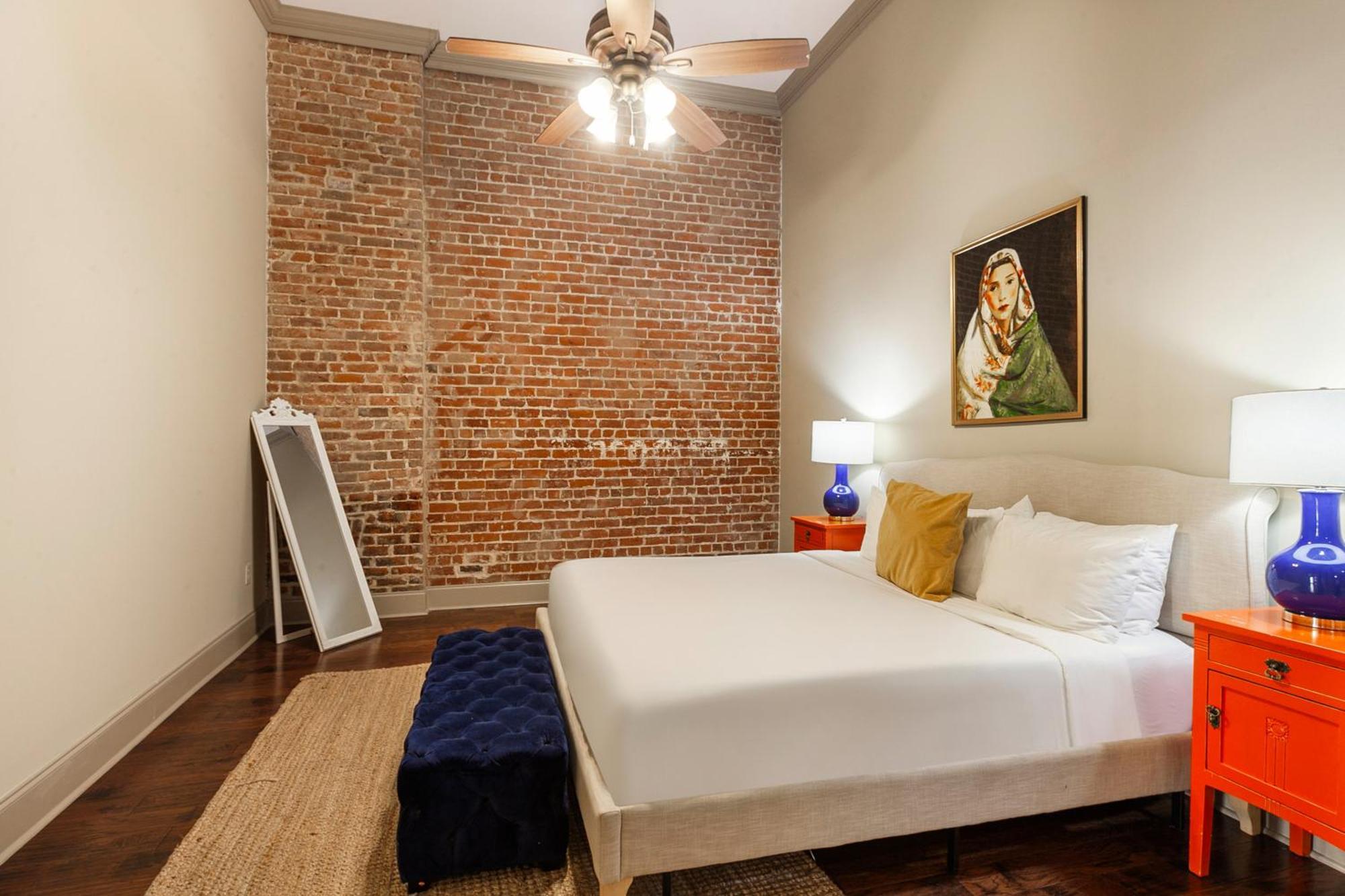 Chuck's Place Aparthotel 2*