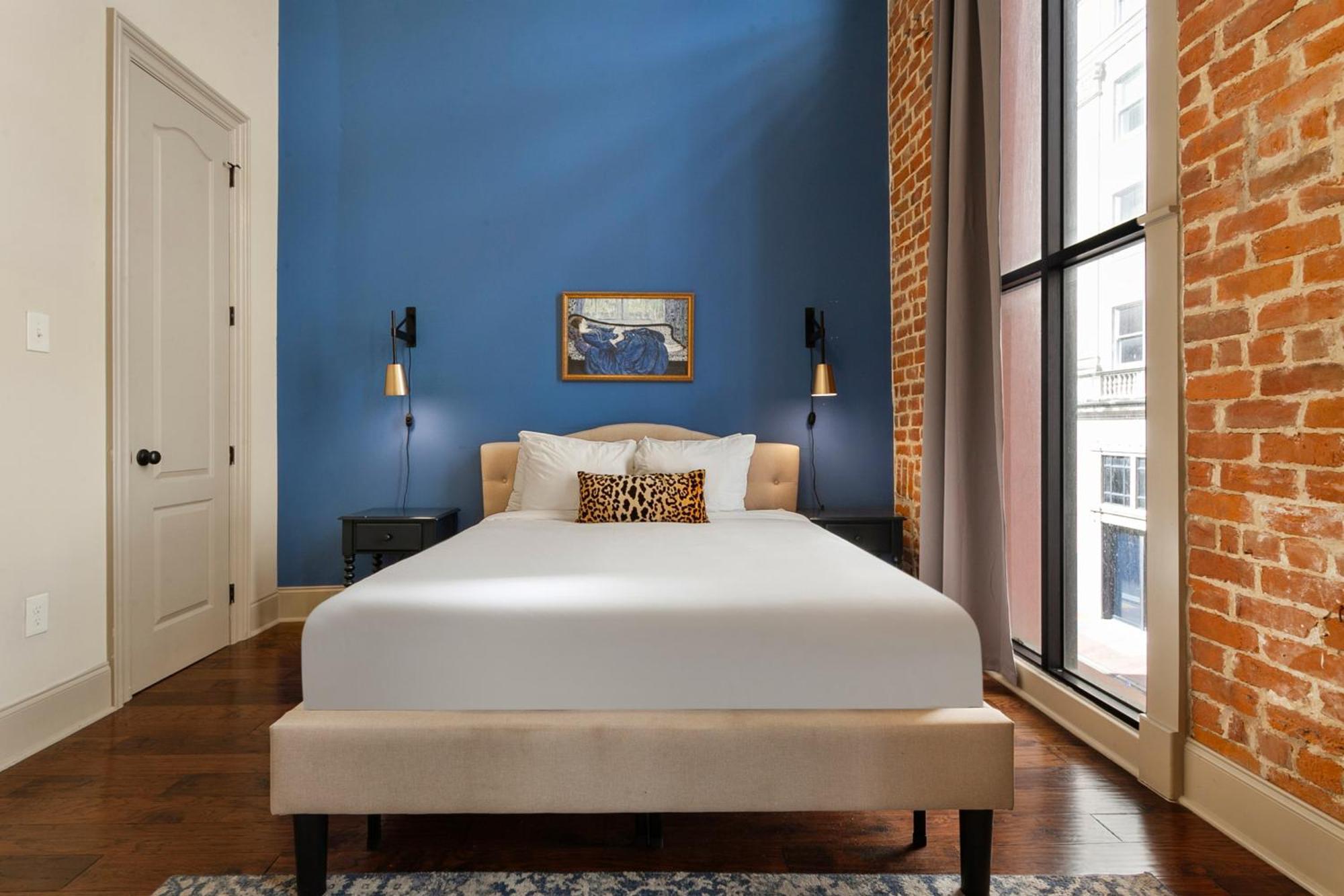 Chuck's Place Aparthotel 2*