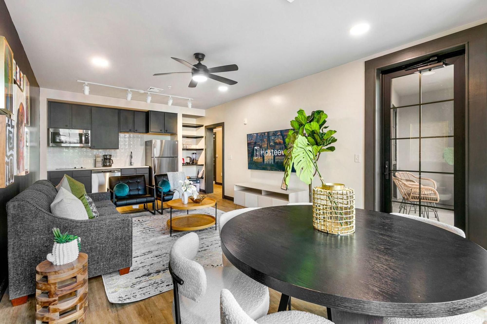 The Pelican By Hosteeva *