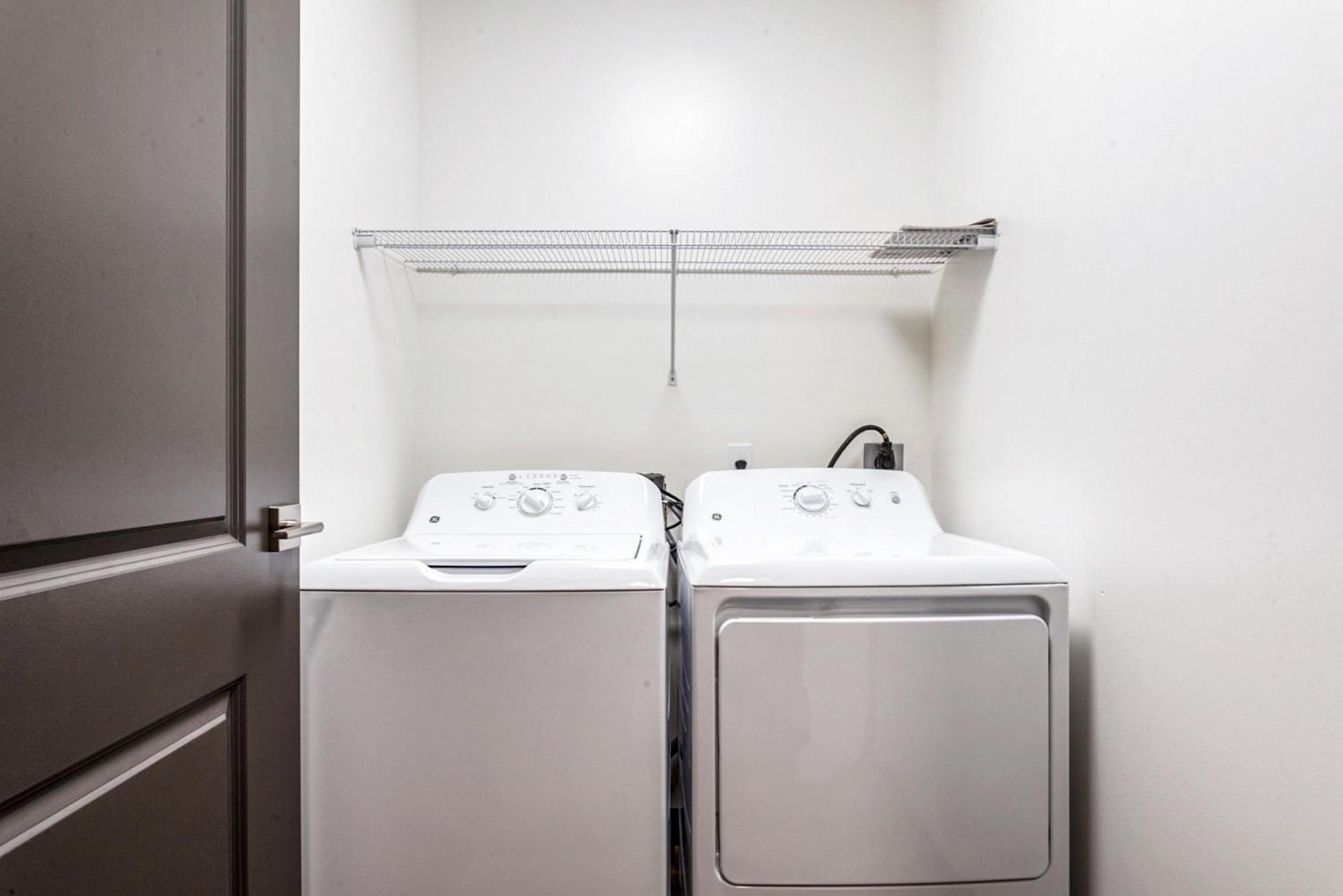 The Pelican By Hosteeva * New Orleans