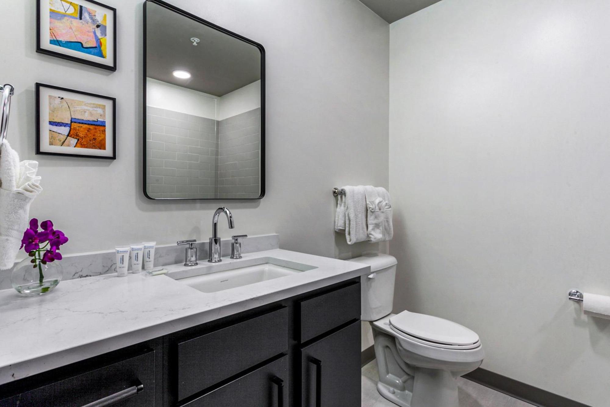 The Pelican By Hosteeva New Orleans