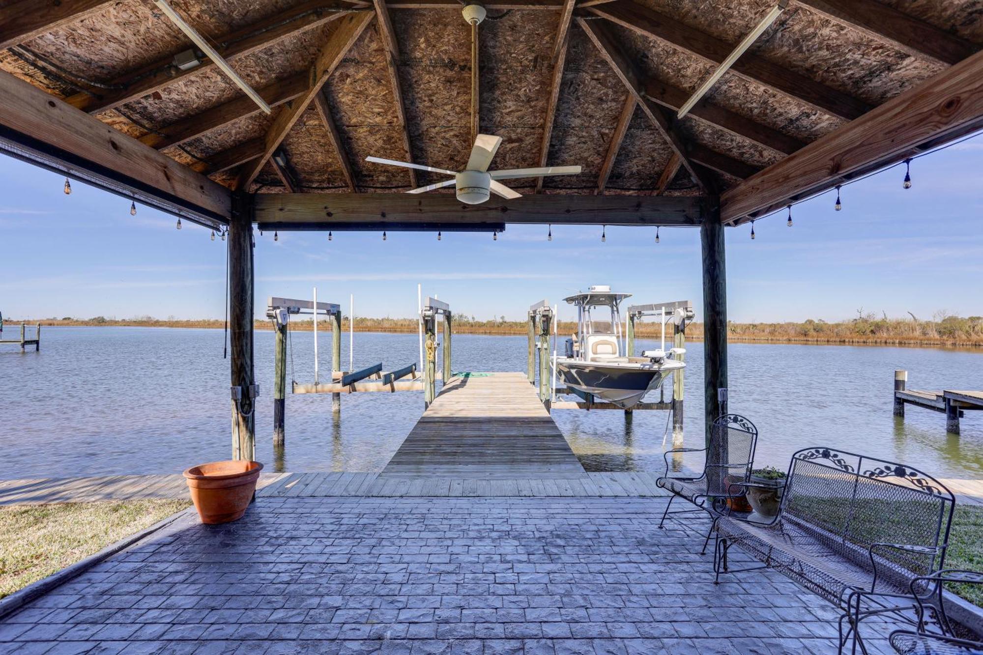 Waterfront Retreat With Boat Dock And Lift Holiday home New Orleans