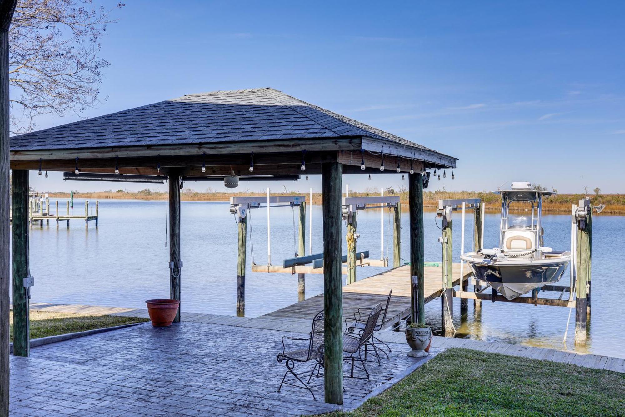 Waterfront Retreat With Boat Dock And Lift Holiday home New Orleans