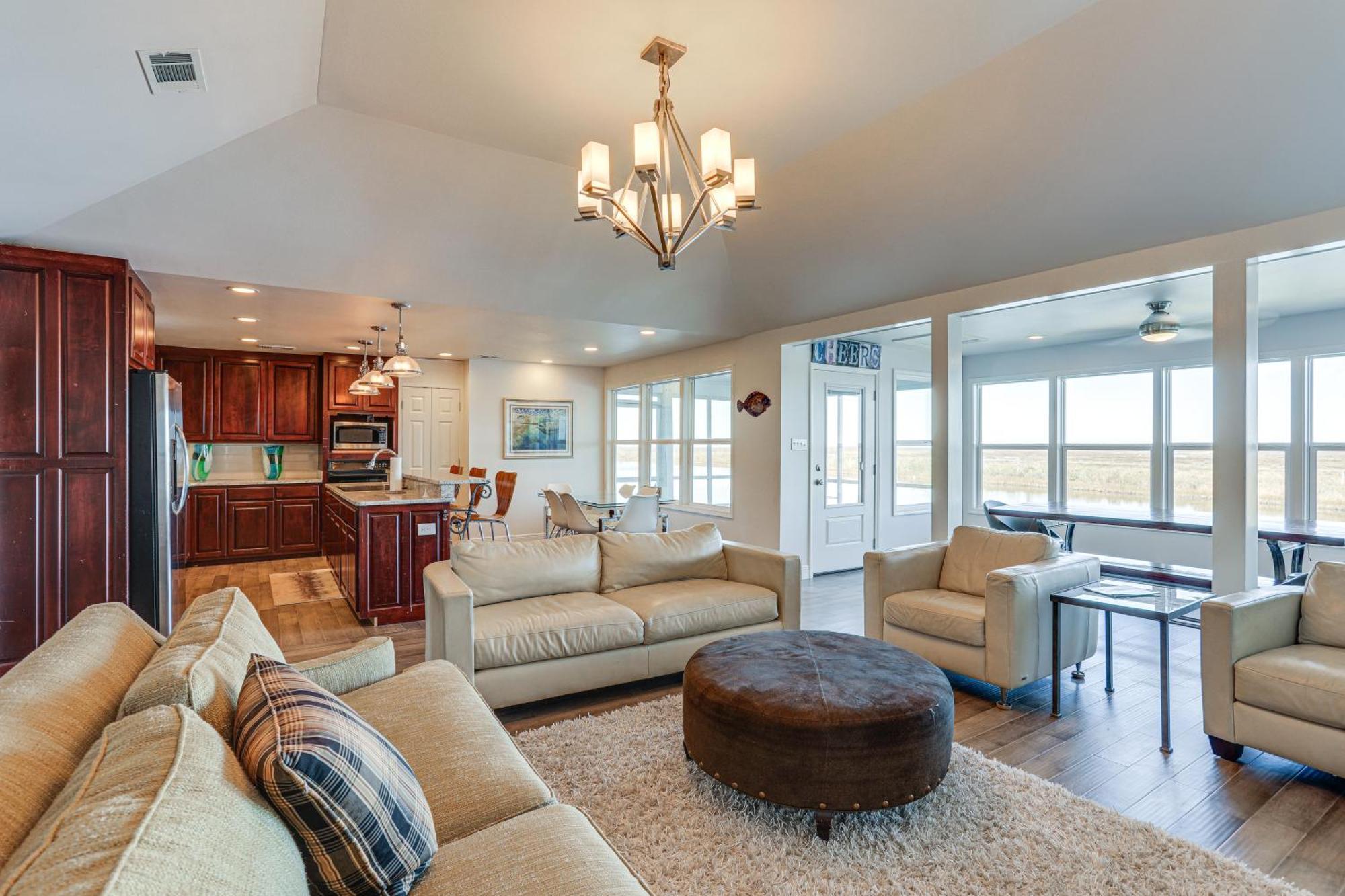 Holiday home Waterfront Retreat With Boat Dock And Lift New Orleans