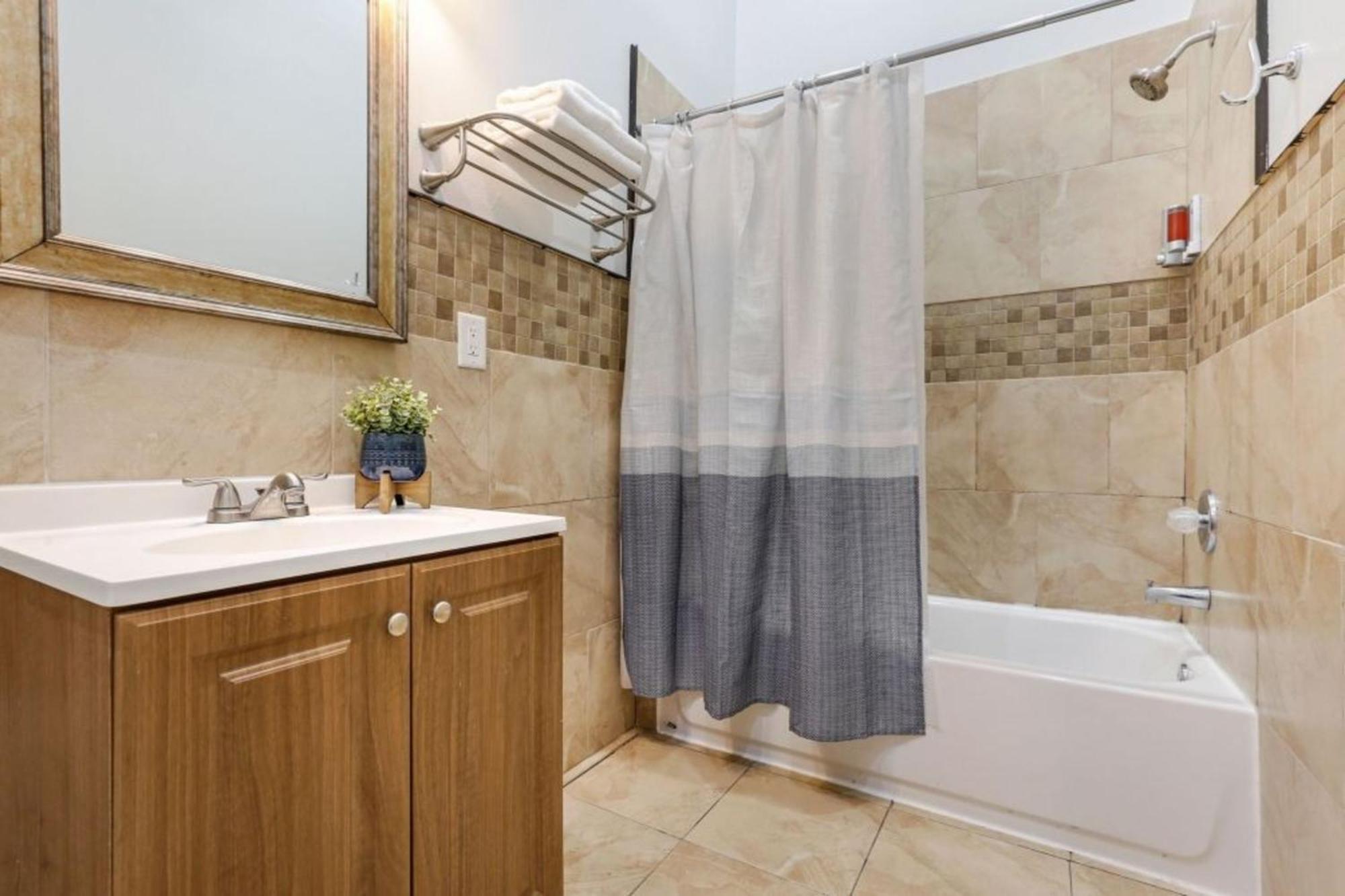 Apartment Modern 4br Living In Downtown Nola *