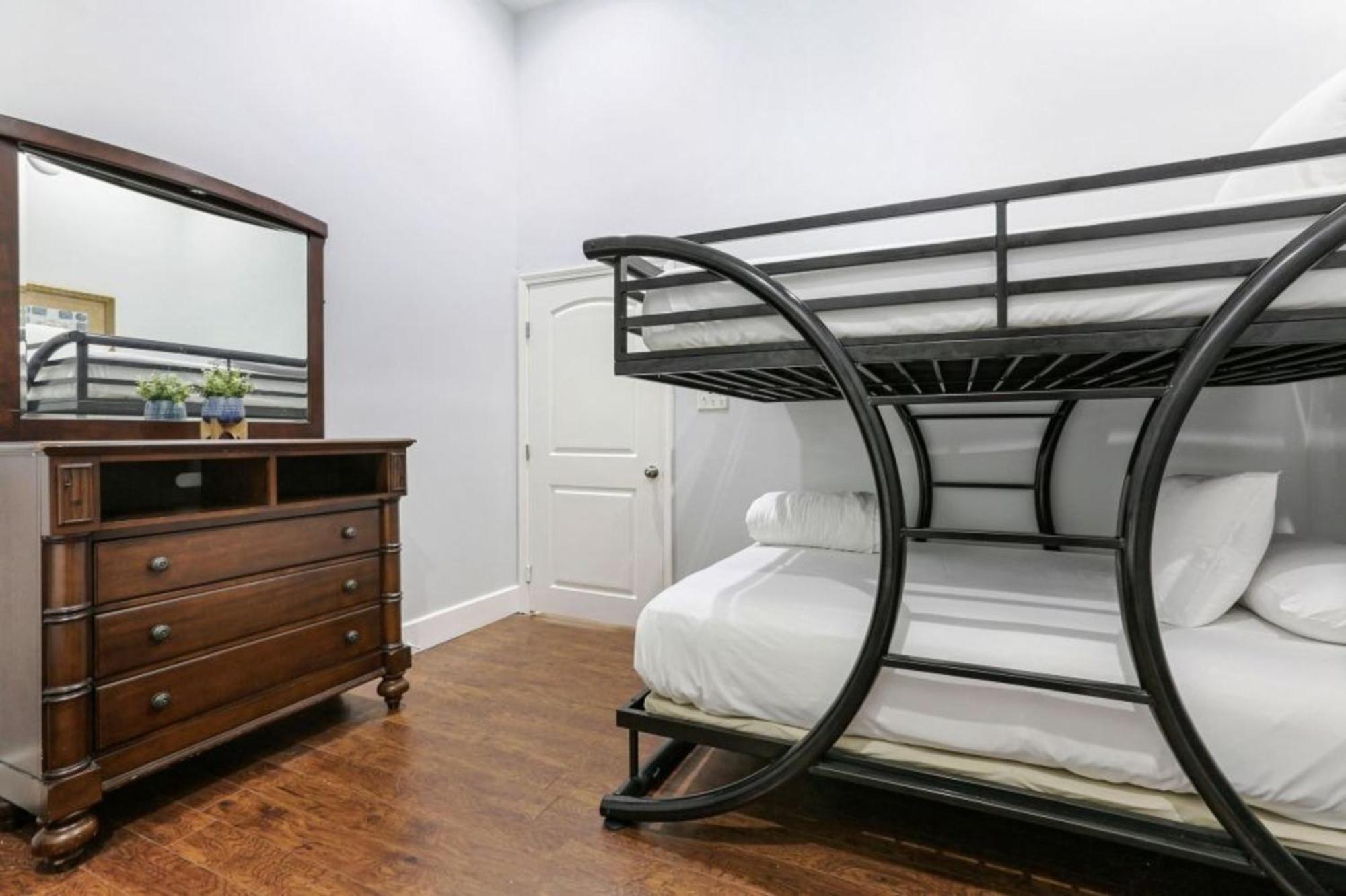 Modern 4br Living In Downtown Nola * New Orleans