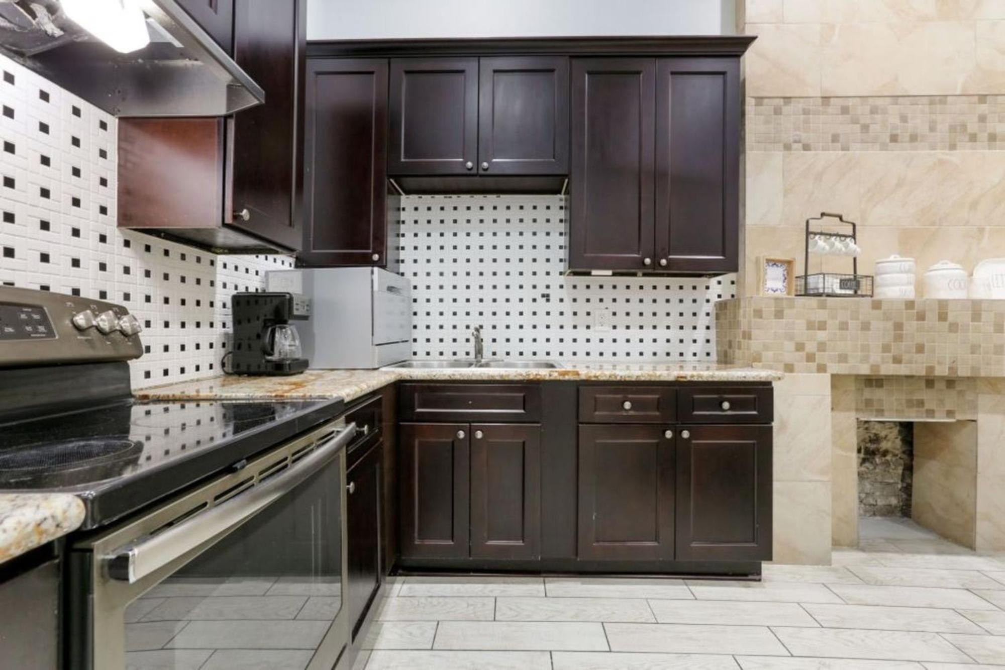 Modern 4br Living In Downtown Nola New Orleans