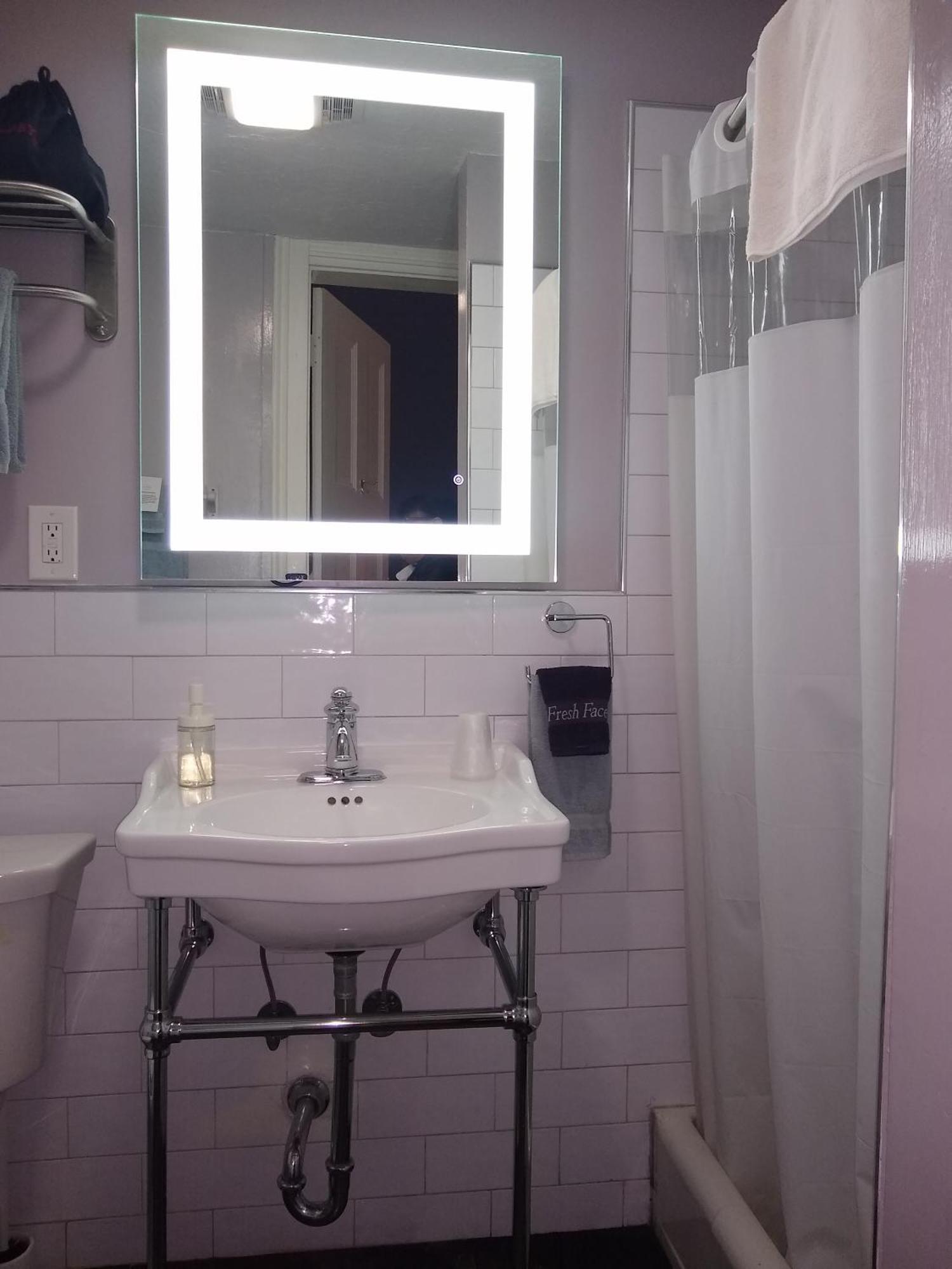 Rathbone Mansions Hotel