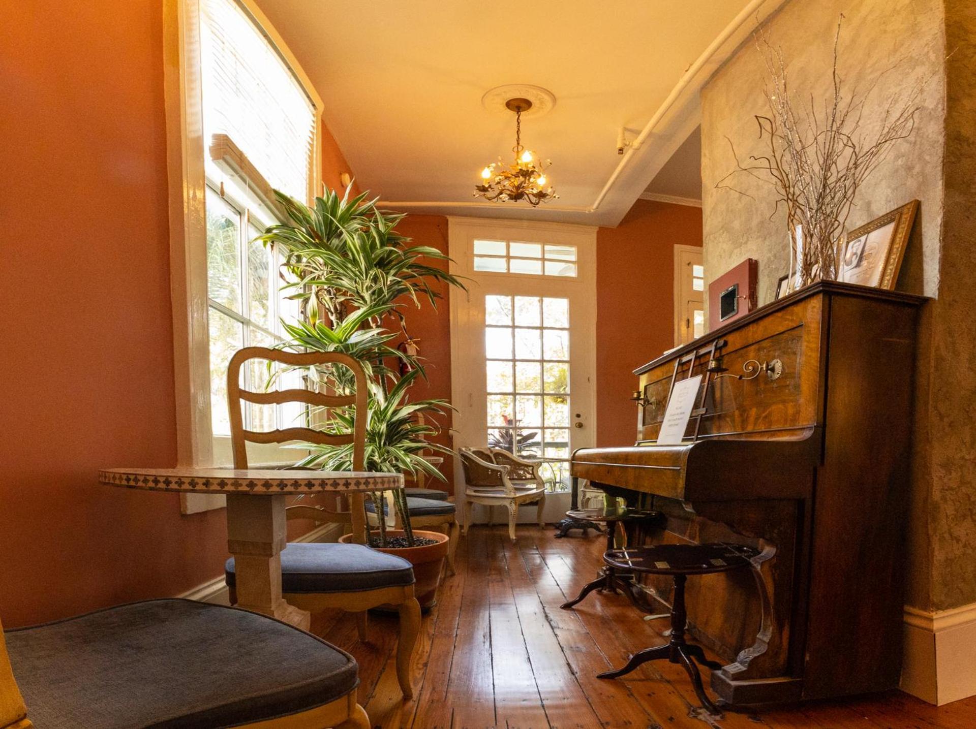 Rathbone Mansions Hotel 3*