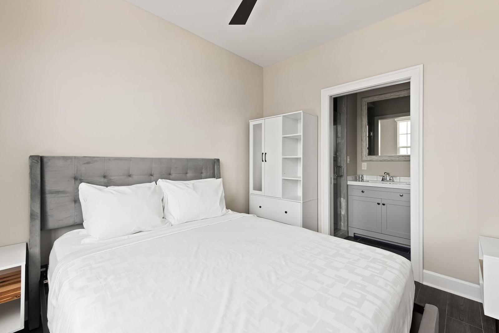 Bywater Aparthotel 3*