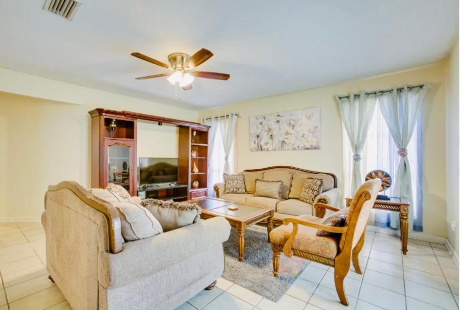 Mylynn's Holiday home *