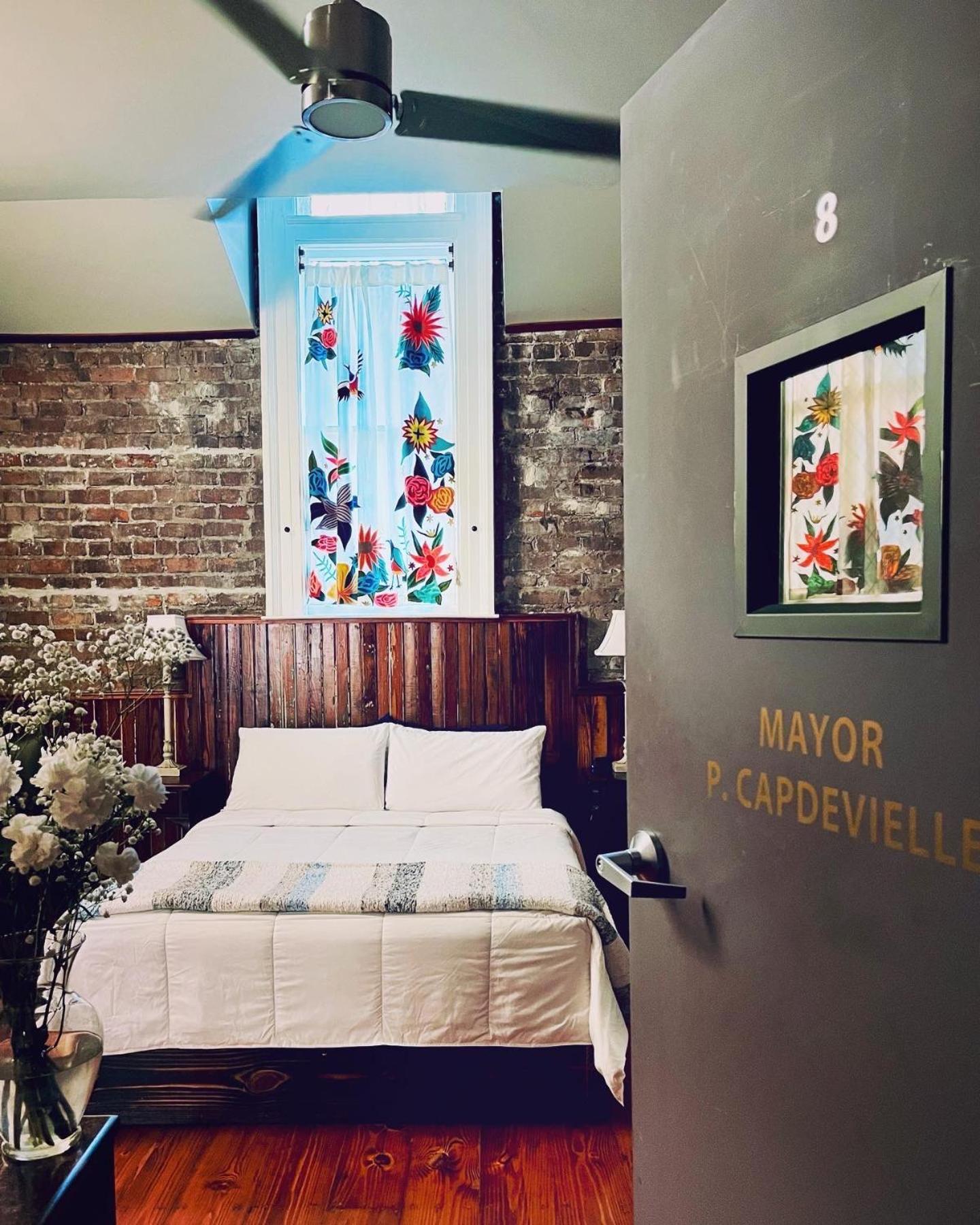 Bed & Breakfast At The Old Jail New Orleans