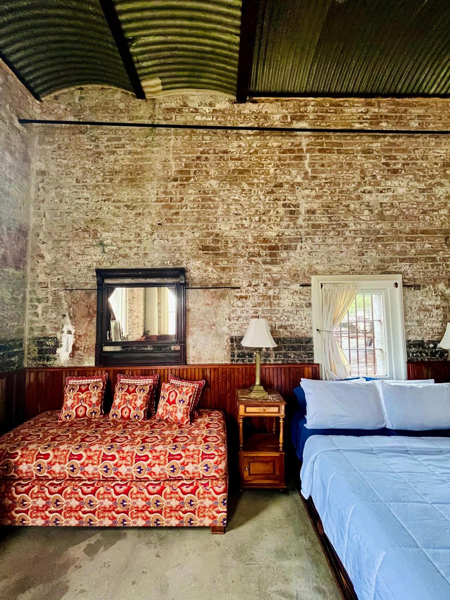 Bed & Breakfast At The Old Jail New Orleans