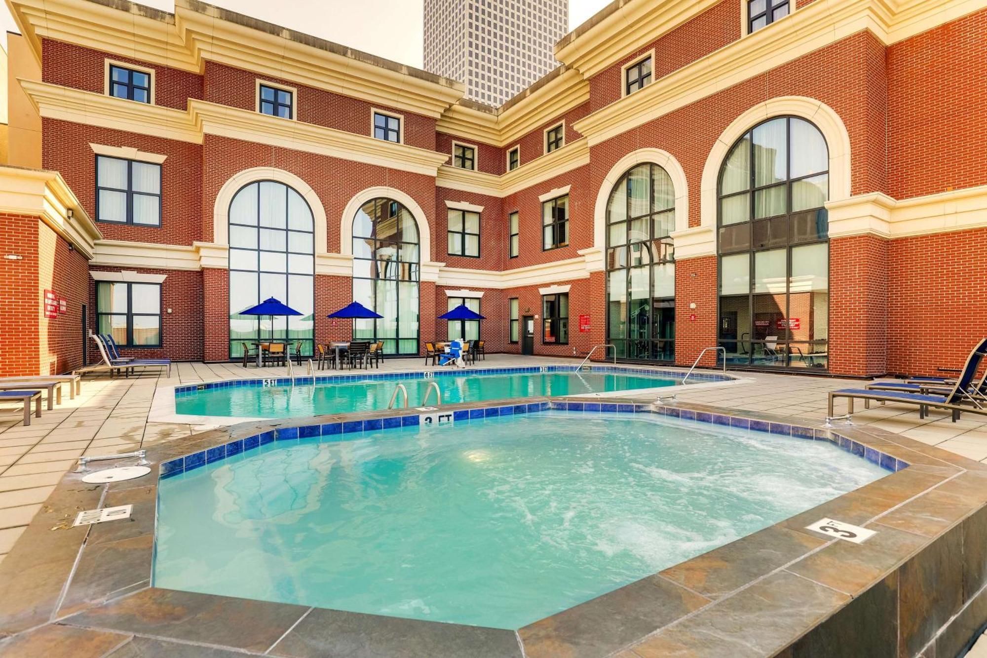 Drury Plaza 3*