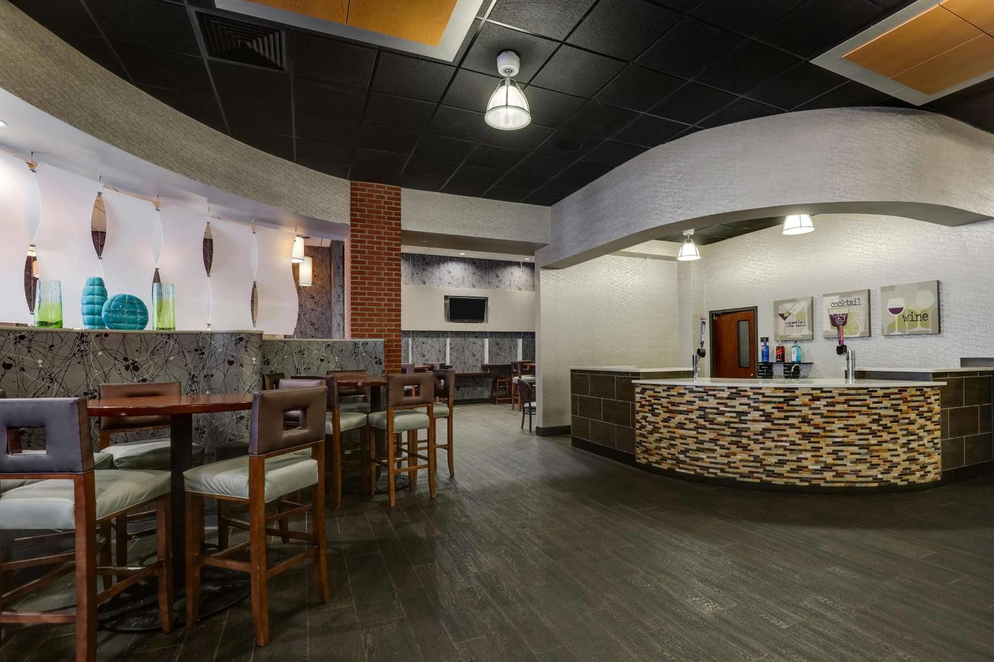 Drury Plaza Hotel