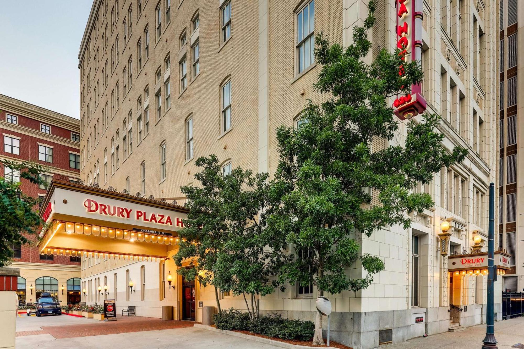 Hotel Drury Plaza 3*