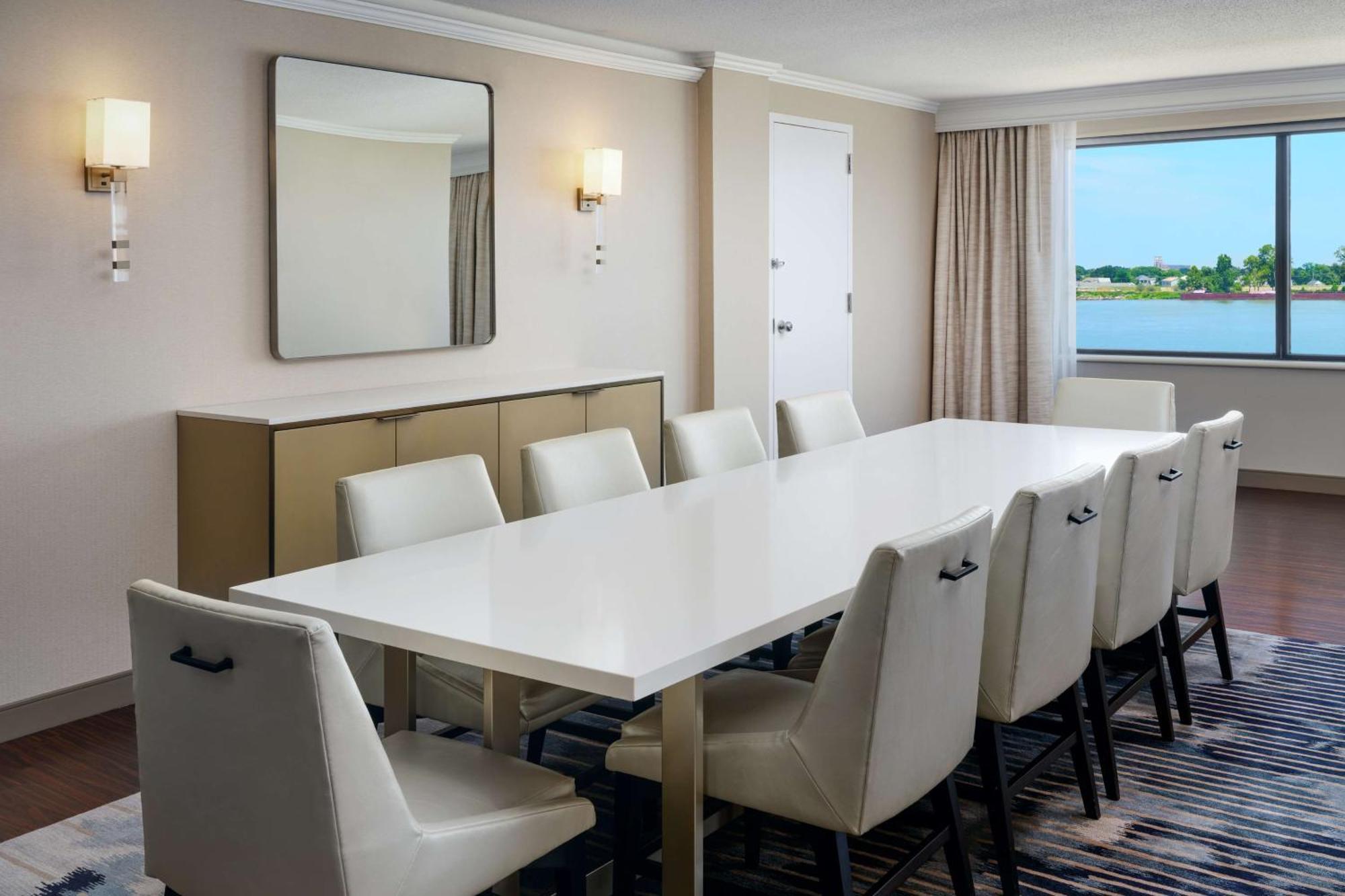 Hilton Riverside New Orleans