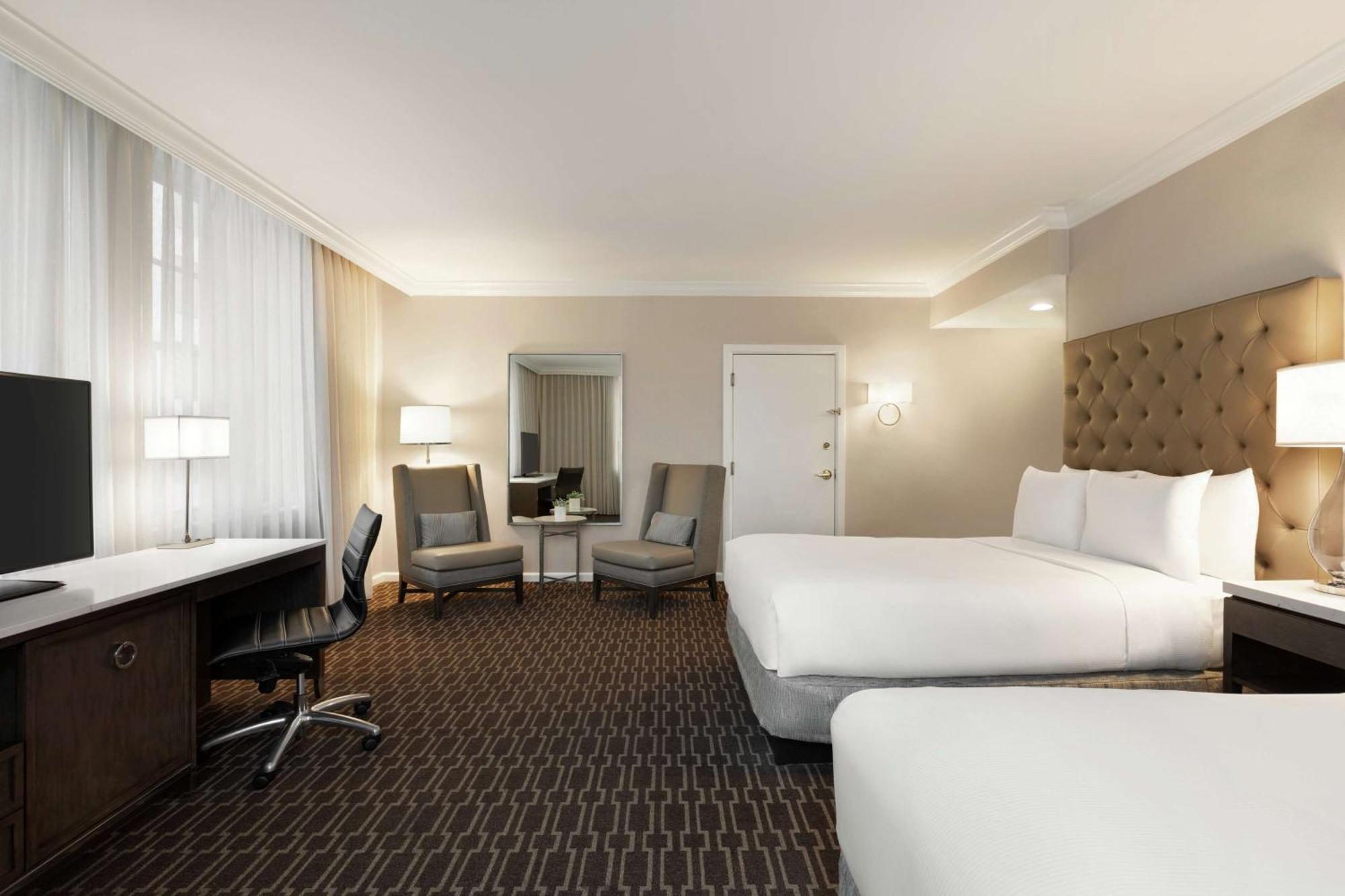 Hilton / St. Charles Avenue 4*