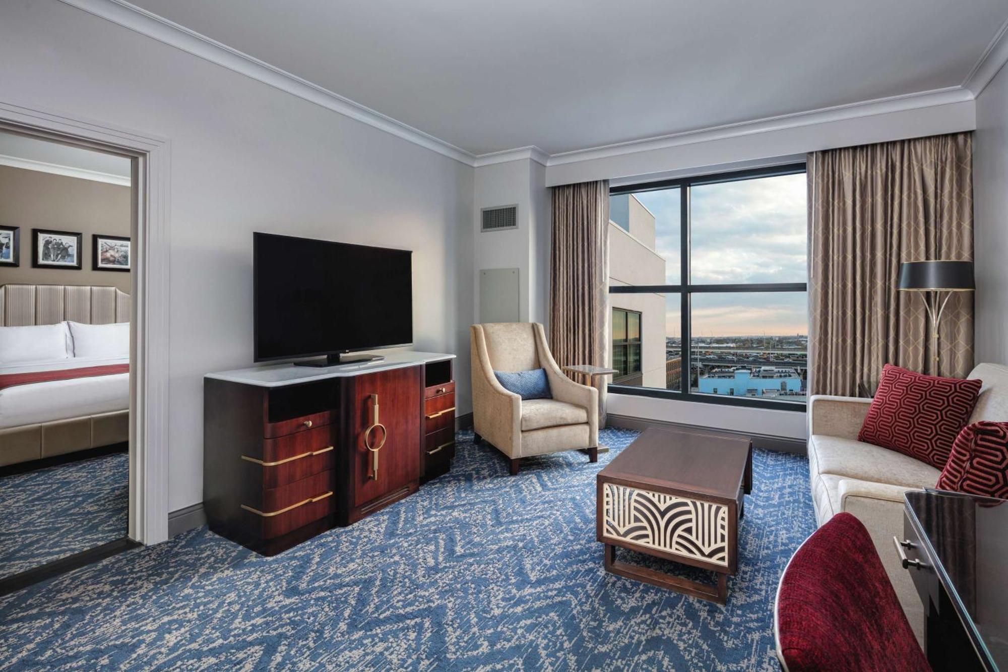 Hotel The Higgins New Orleans, Curio Collection By Hilton 4*