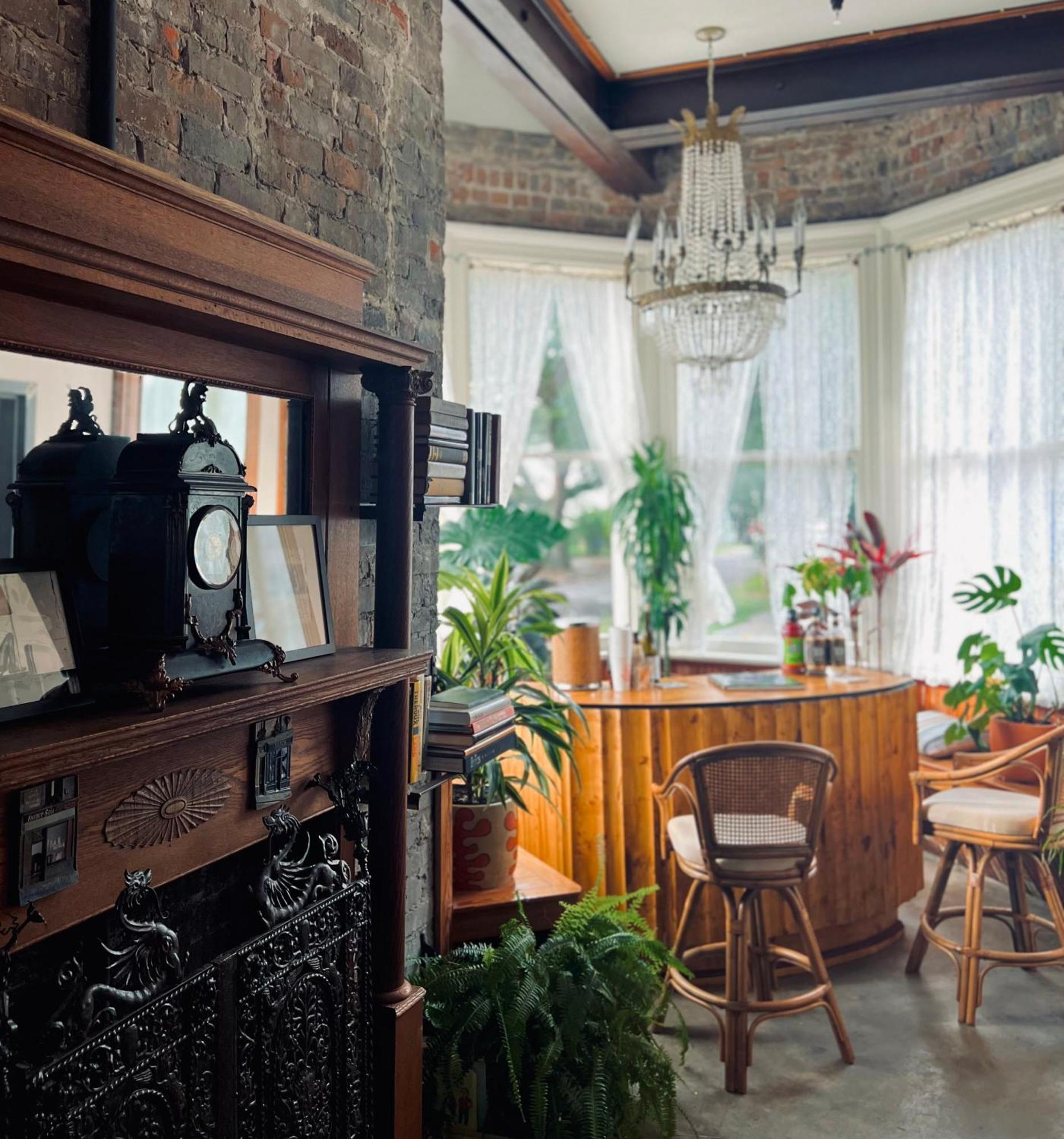 Bed & Breakfast At The Old Jail New Orleans