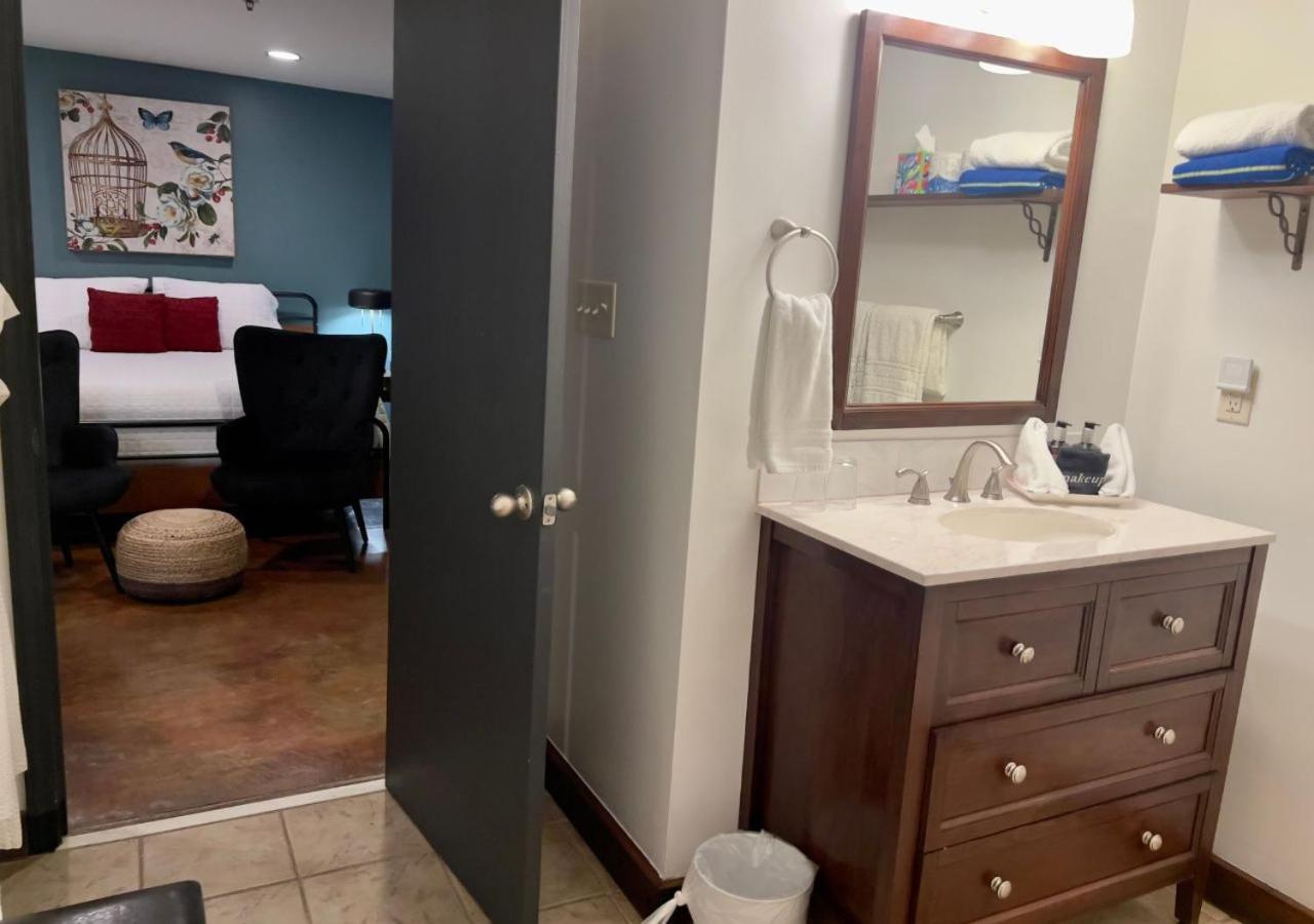 Canal Street Bed & Breakfast