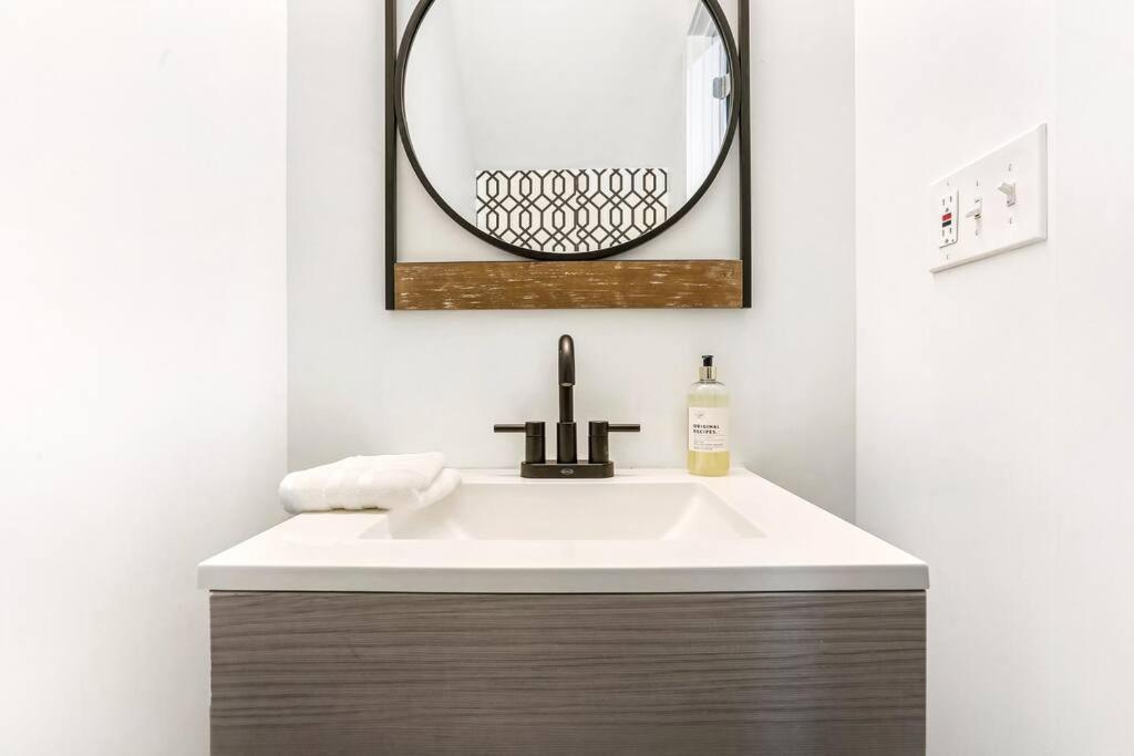 The Magic House Spacious To All! New Orleans