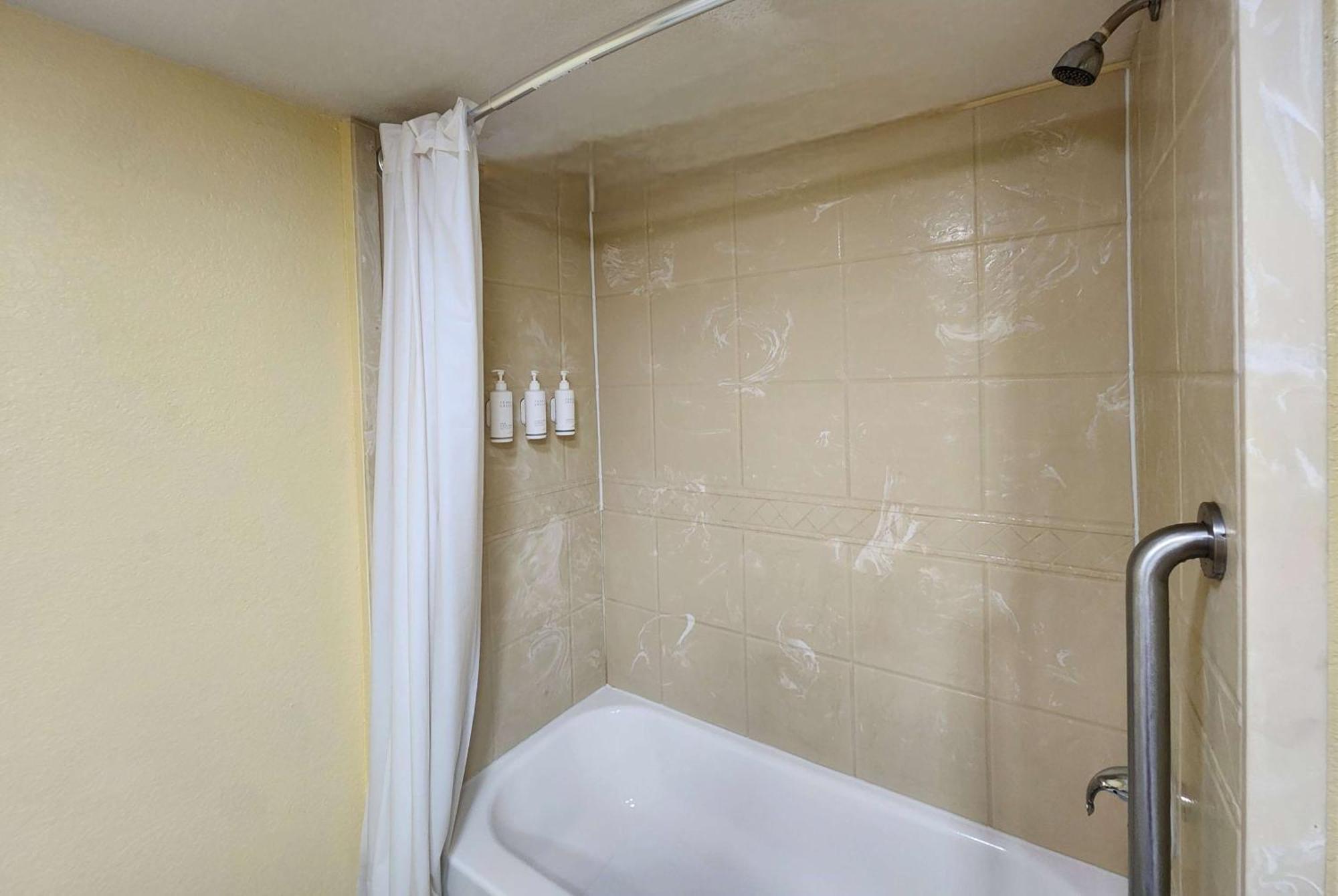 Hotel Days By Wyndham Pontchartrain