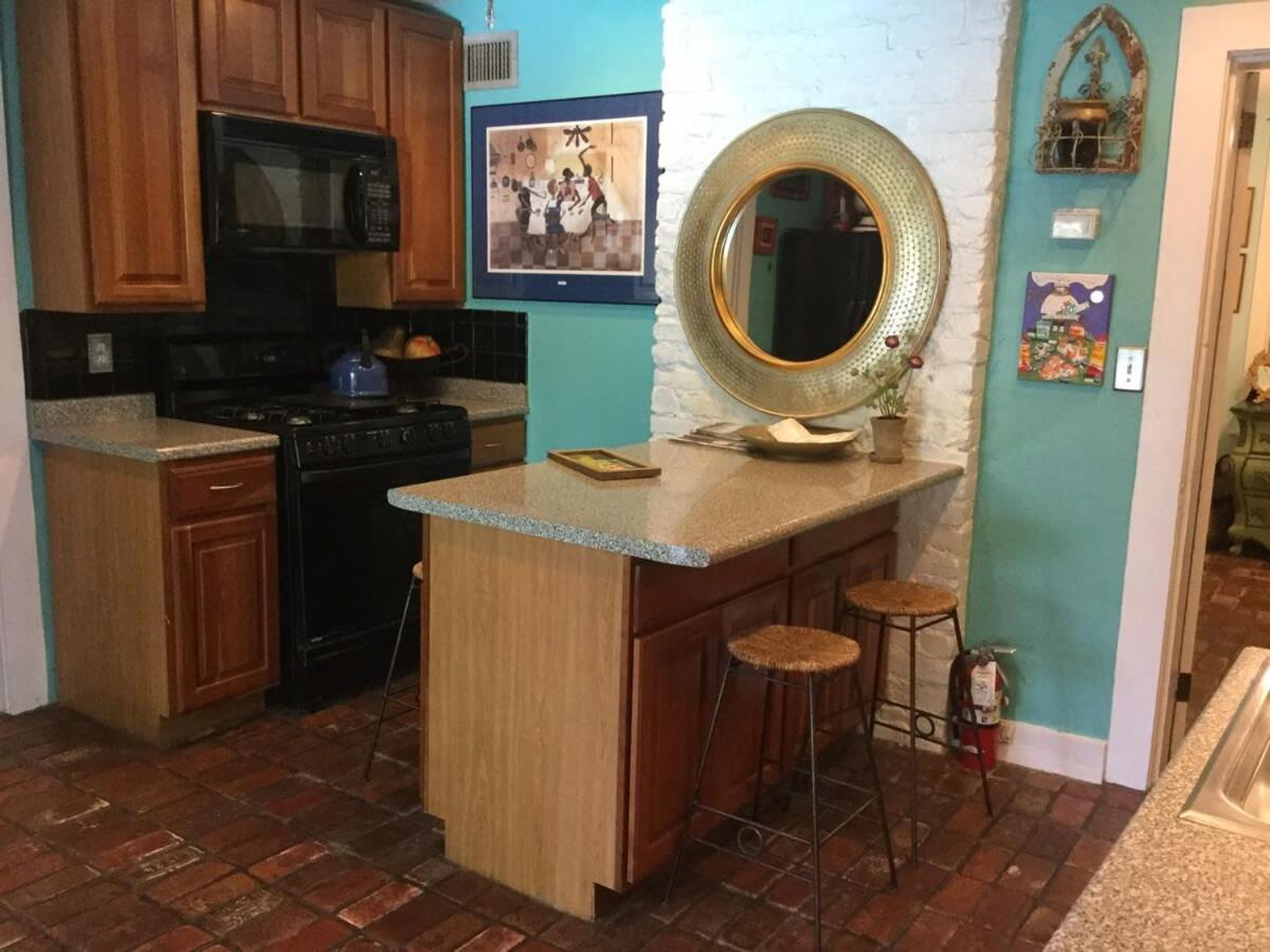 Cozy In The Marigny Apartment *