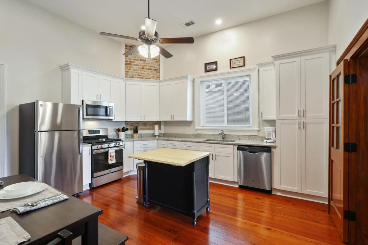 Holiday home Unbeatable 2bd Bayou Luxury Steps To Jazz Fest *
