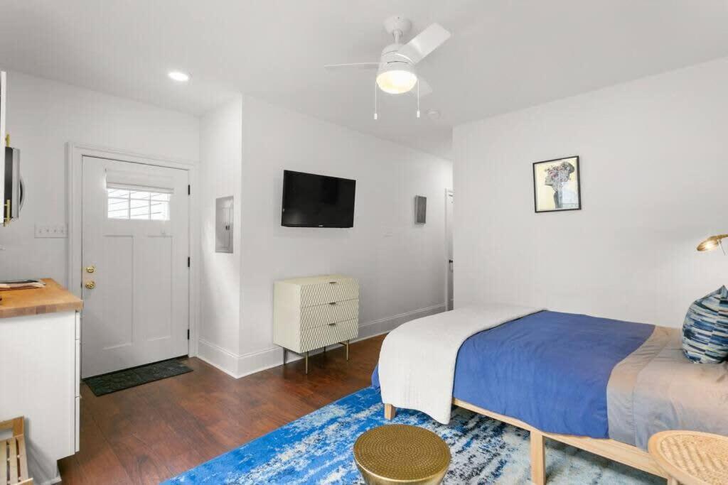 Garden District - Gated Parking Apartment New Orleans