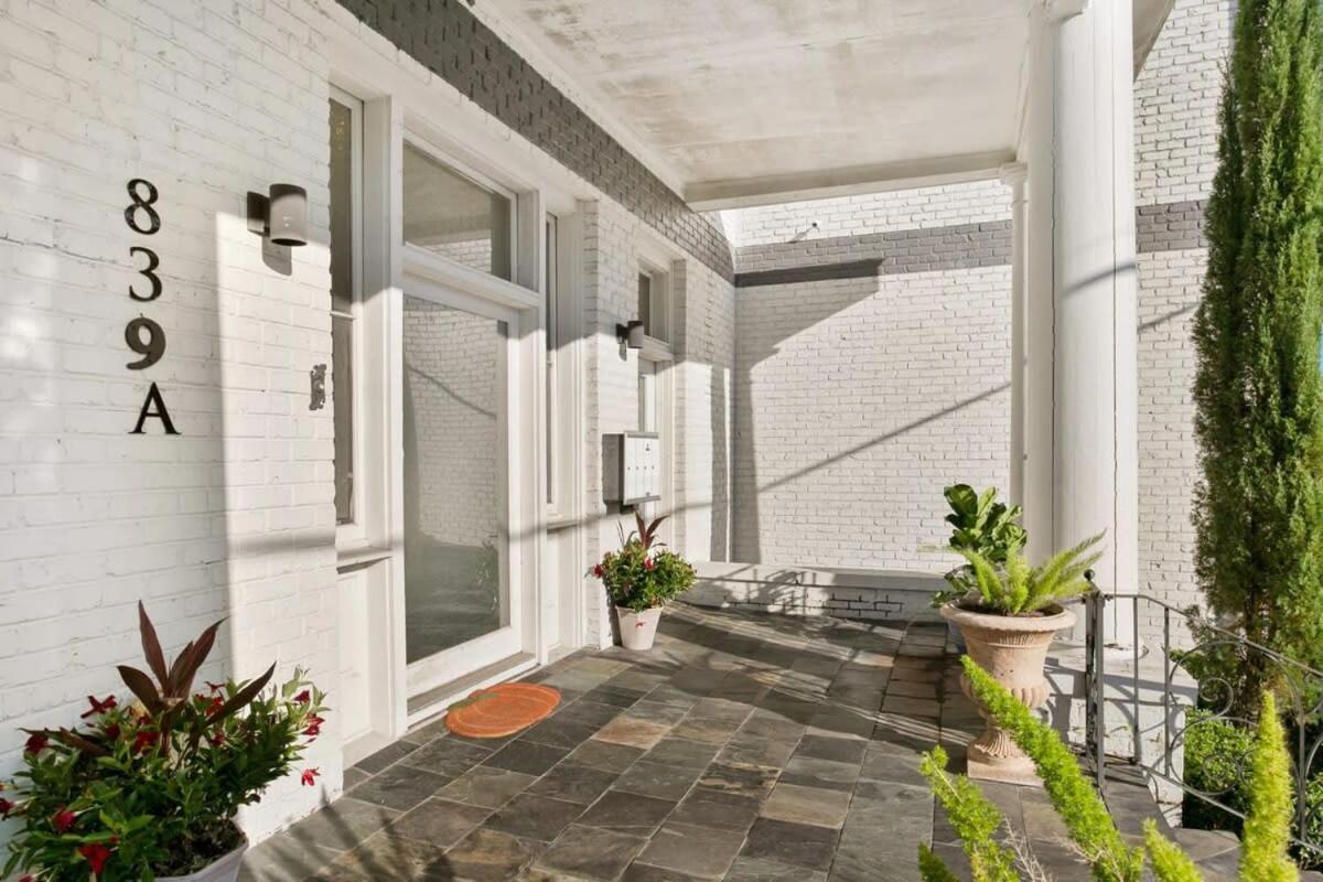 Modern Pristine Stunning 2bd Garden District New Orleans