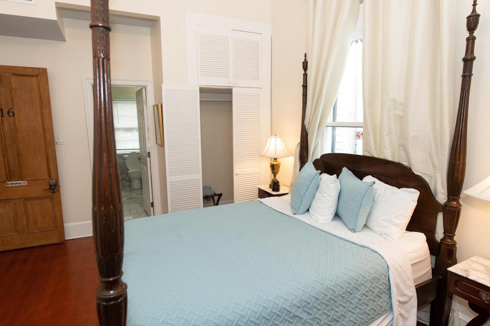 Bed & Breakfast The Esplanade Mansion 3*
