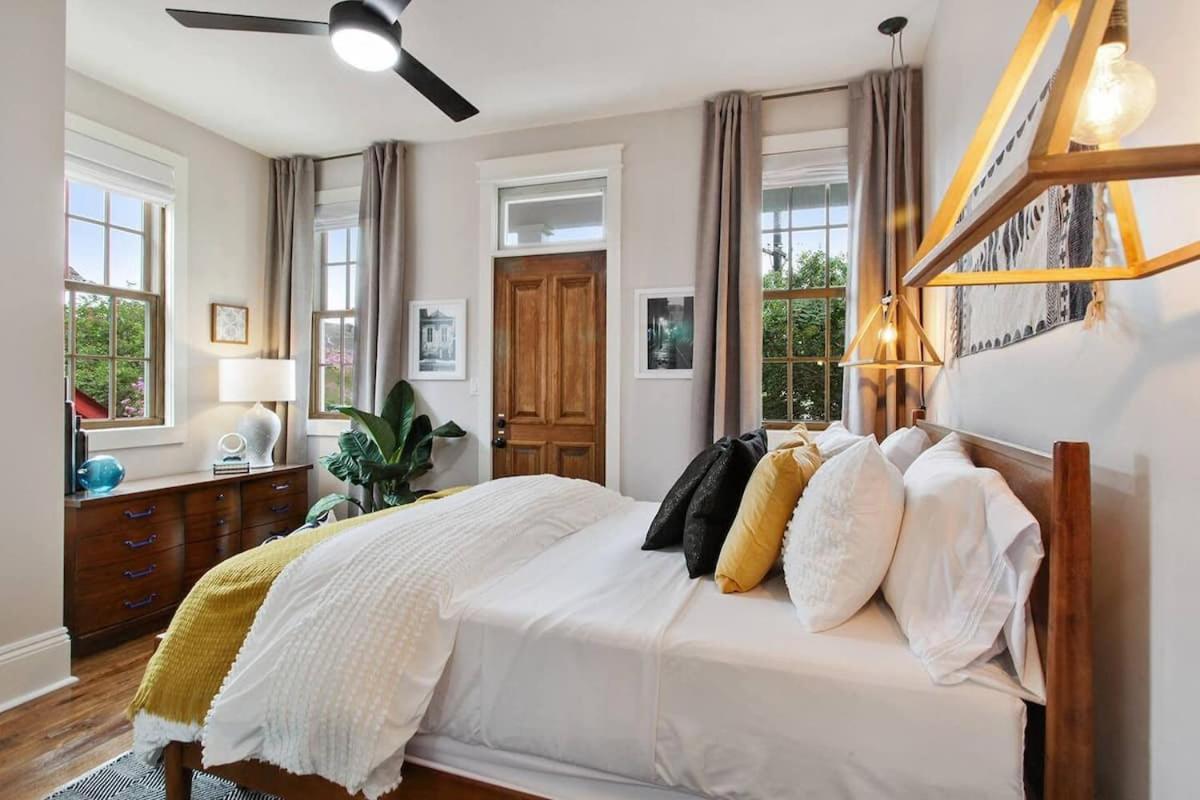 Designer Walking Distance To The French Quarter's Holiday home New Orleans