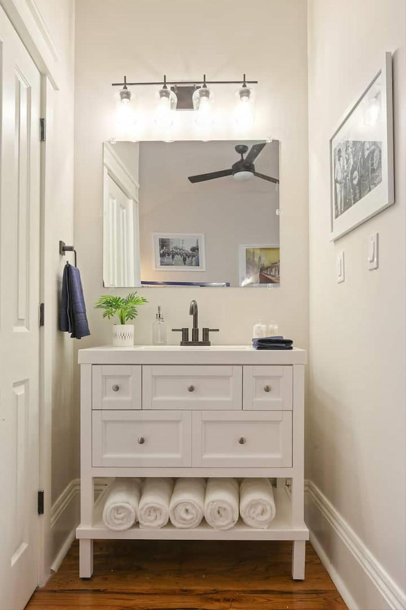 Designer Walking Distance To The French Quarter's Holiday home New Orleans