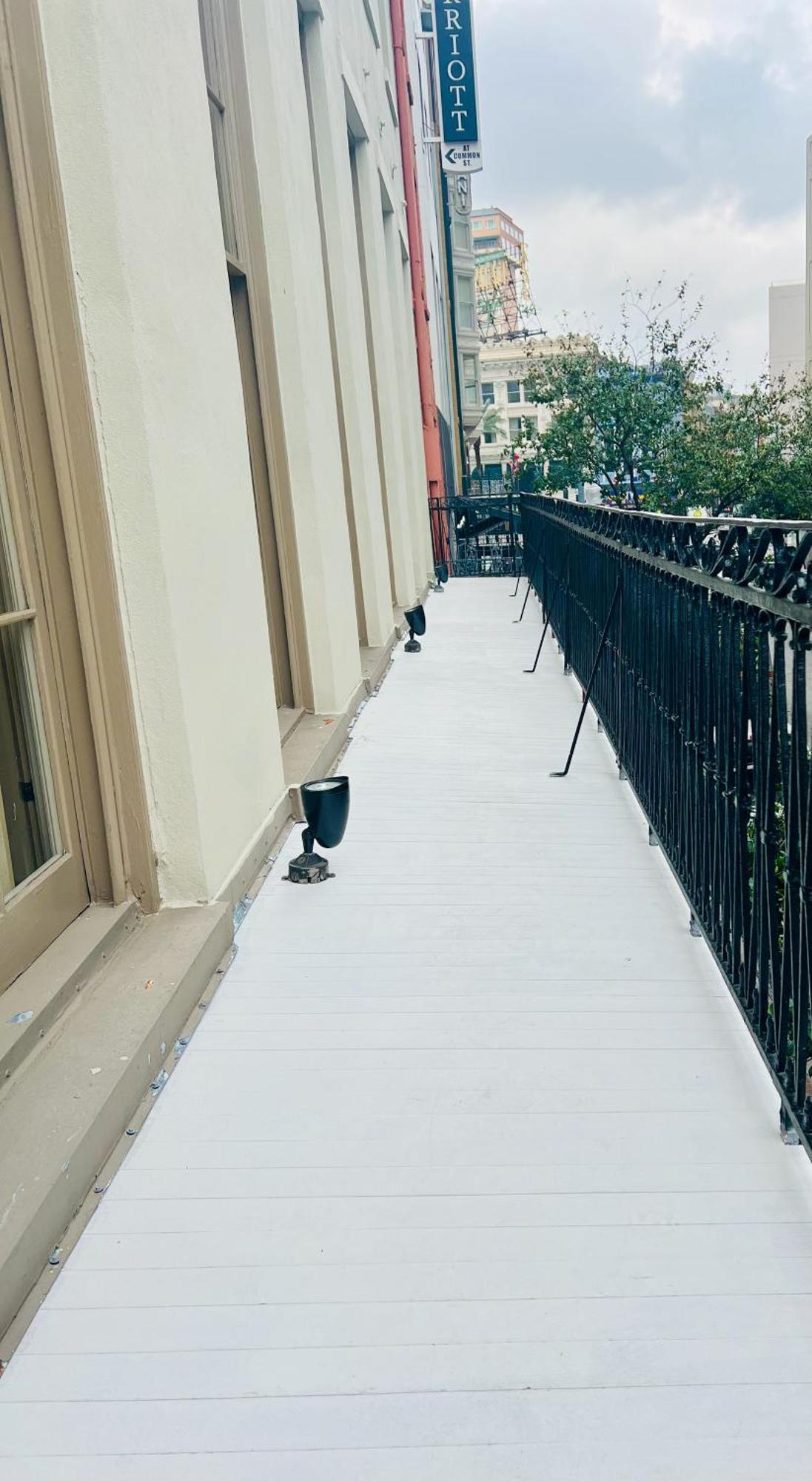 Entire W/ Party Rooftop - A Block Away From Parades Apartment New Orleans
