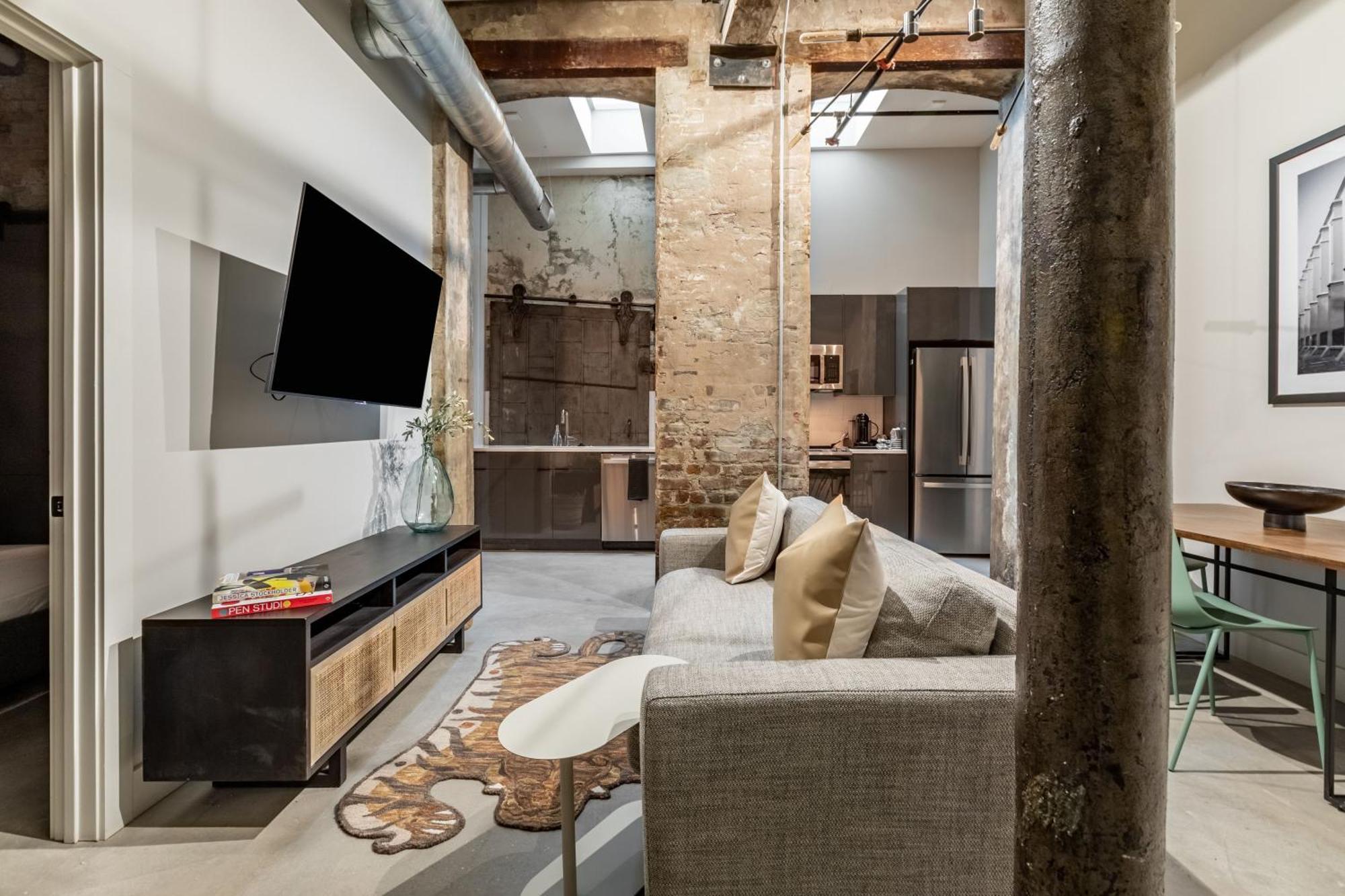 Ironworks Building Apartment *