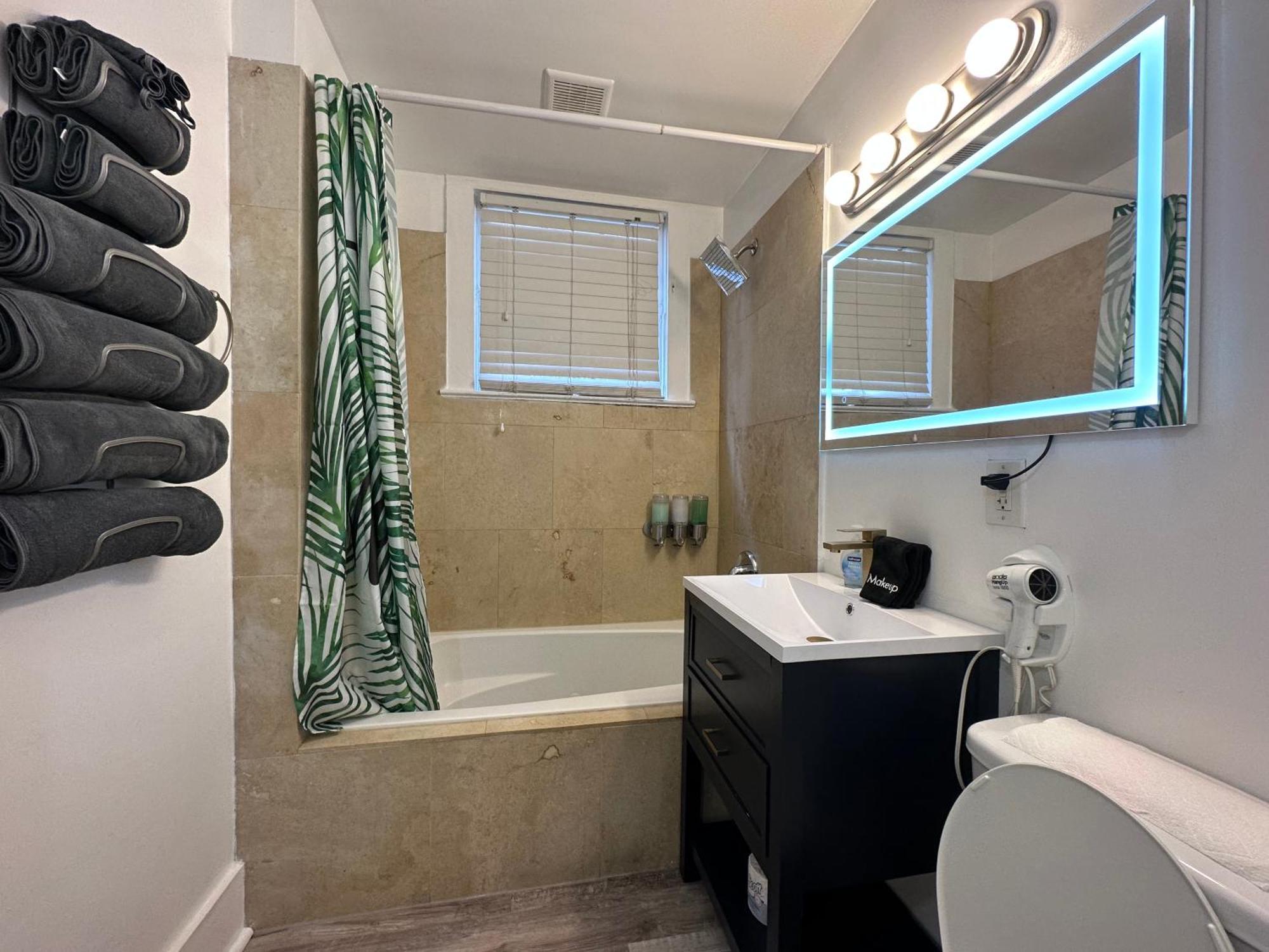 Magazine Mansion Motel New Orleans