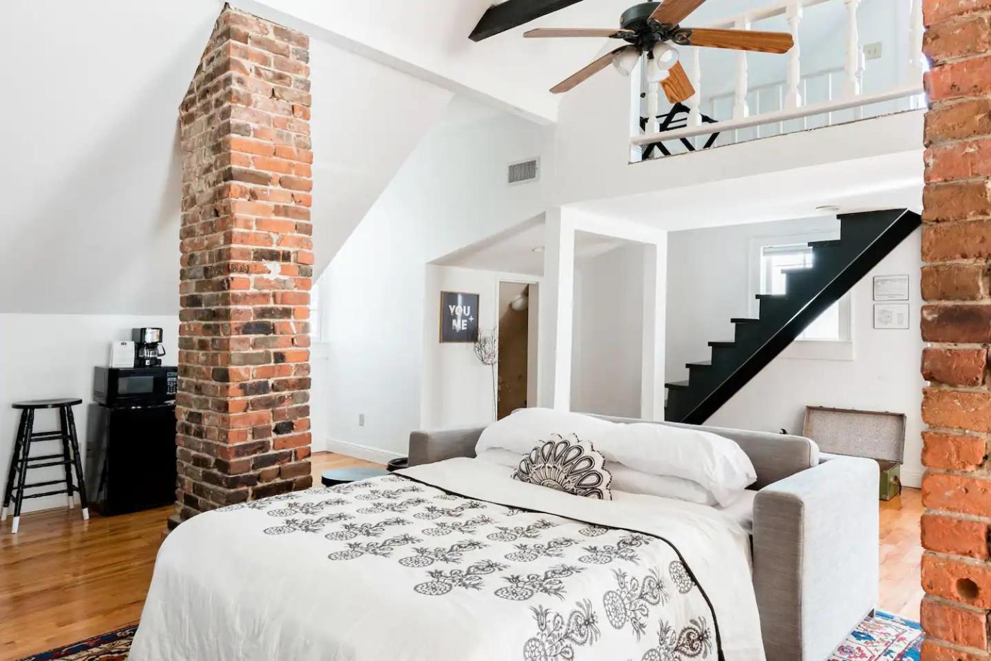 Chic Spot Near The Lower French Quarter Apartment