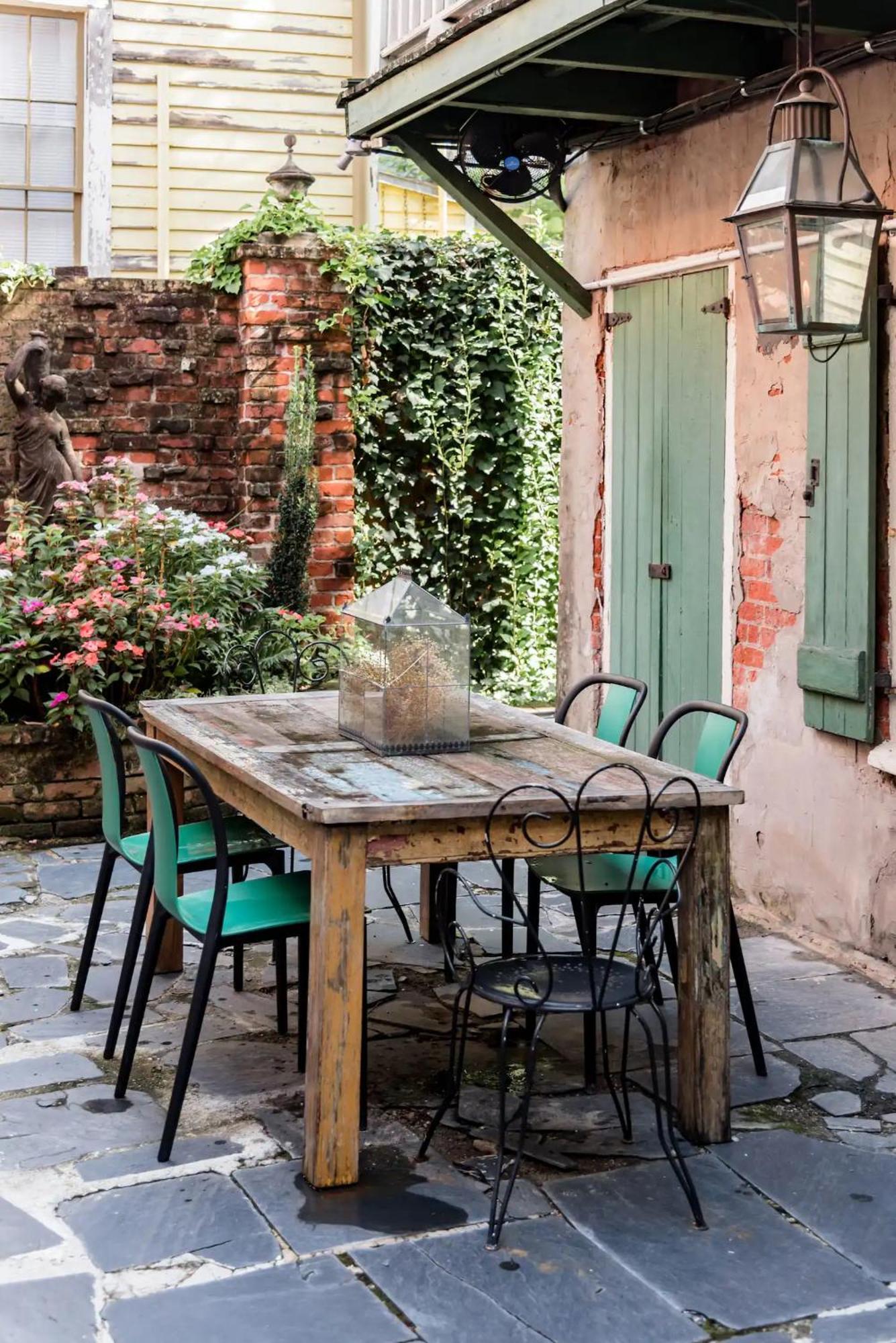 Chic Spot Near The Lower French Quarter *