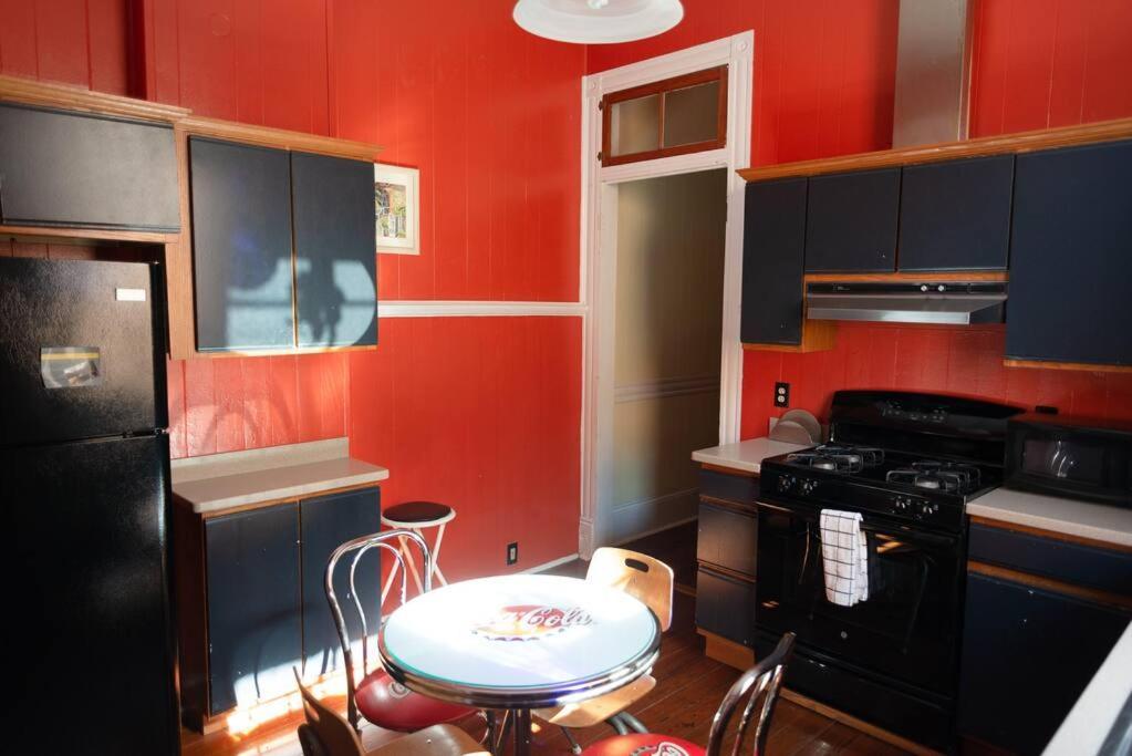 On Trolley Line Tulane Loyola Area Apartment New Orleans