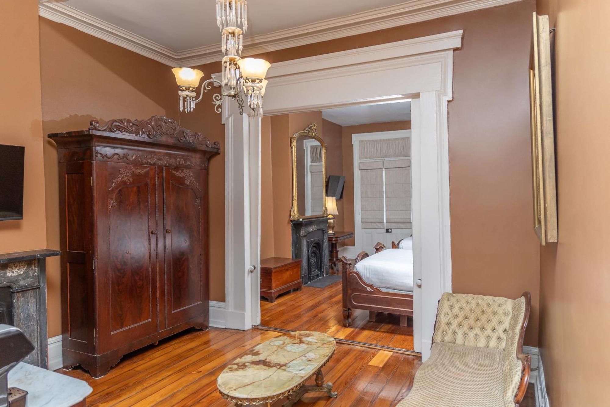 Lamothe House A French Quarter Hotel 4*