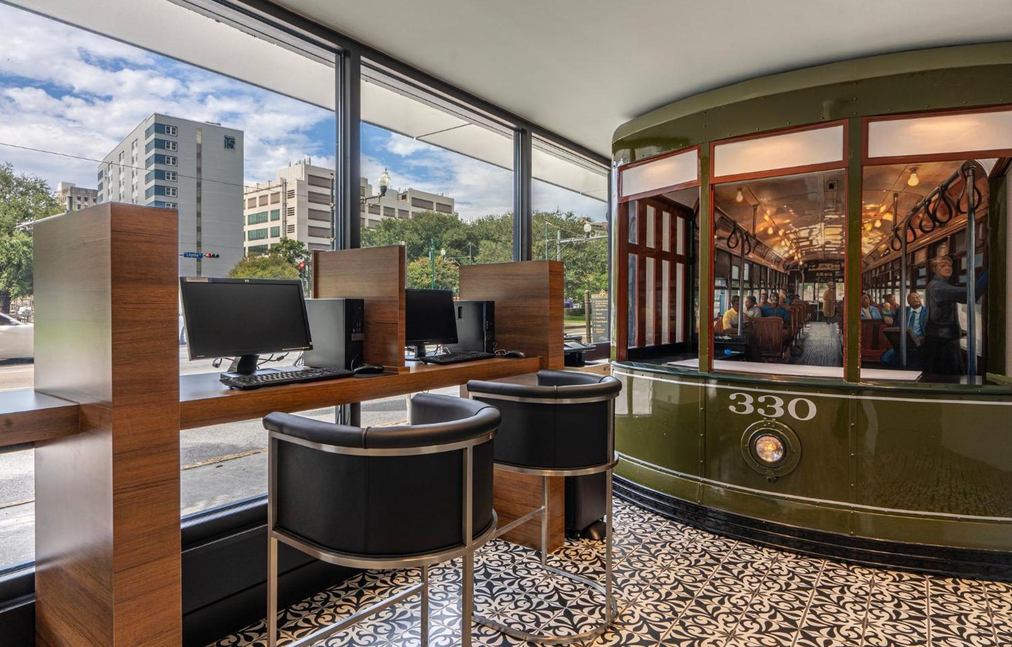 New Orleans-downtown Superdome By Ihg 4*