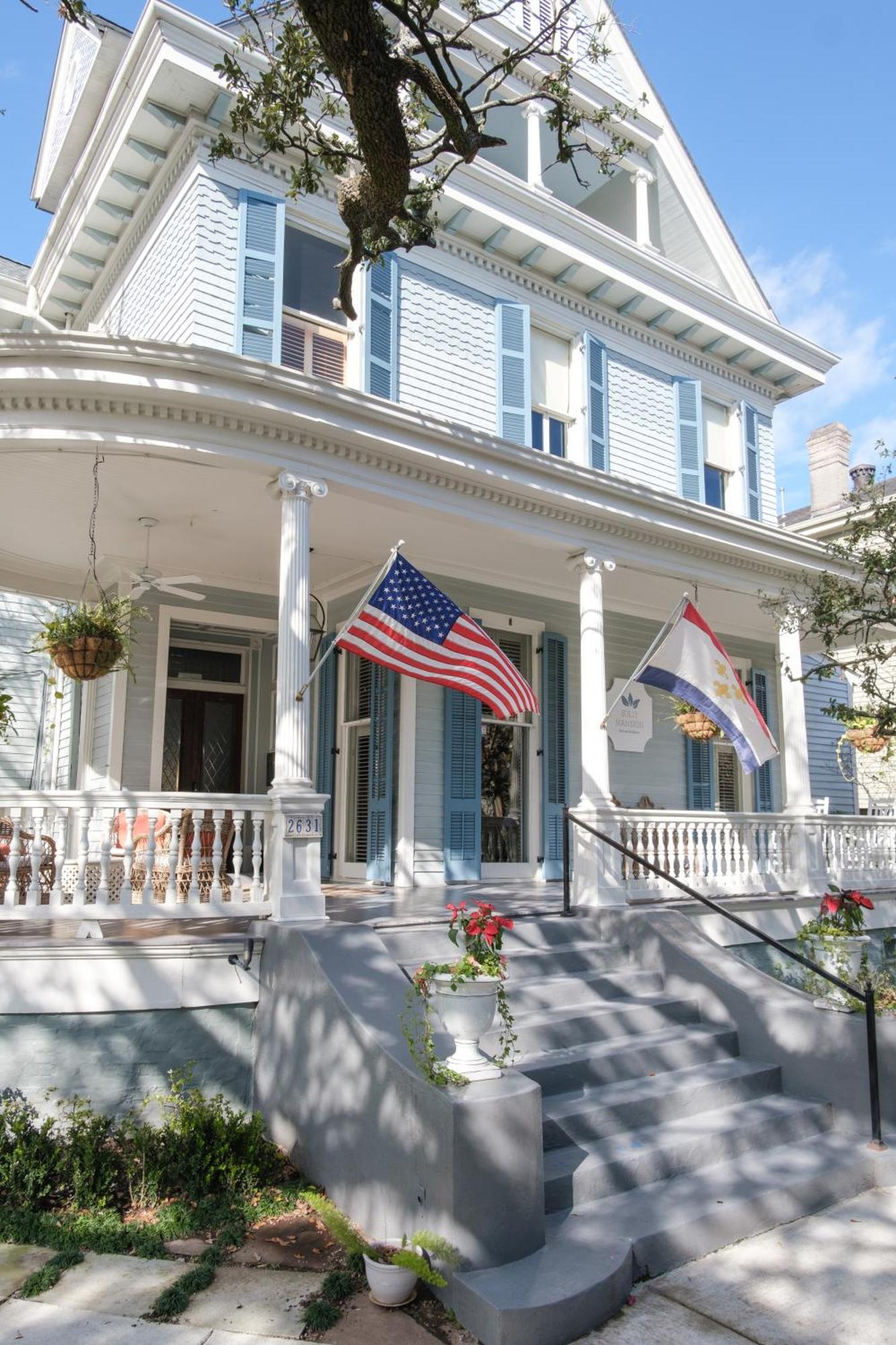 The Sully Mansion Bed & Breakfast *