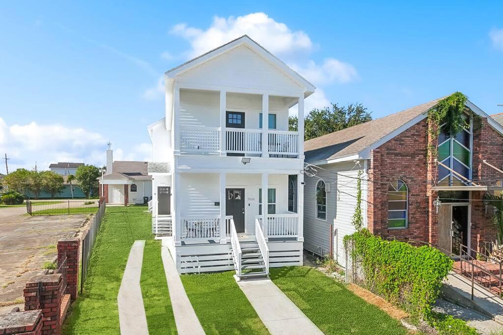 Apartment Luxury Nola 6 Bedroom Oasis