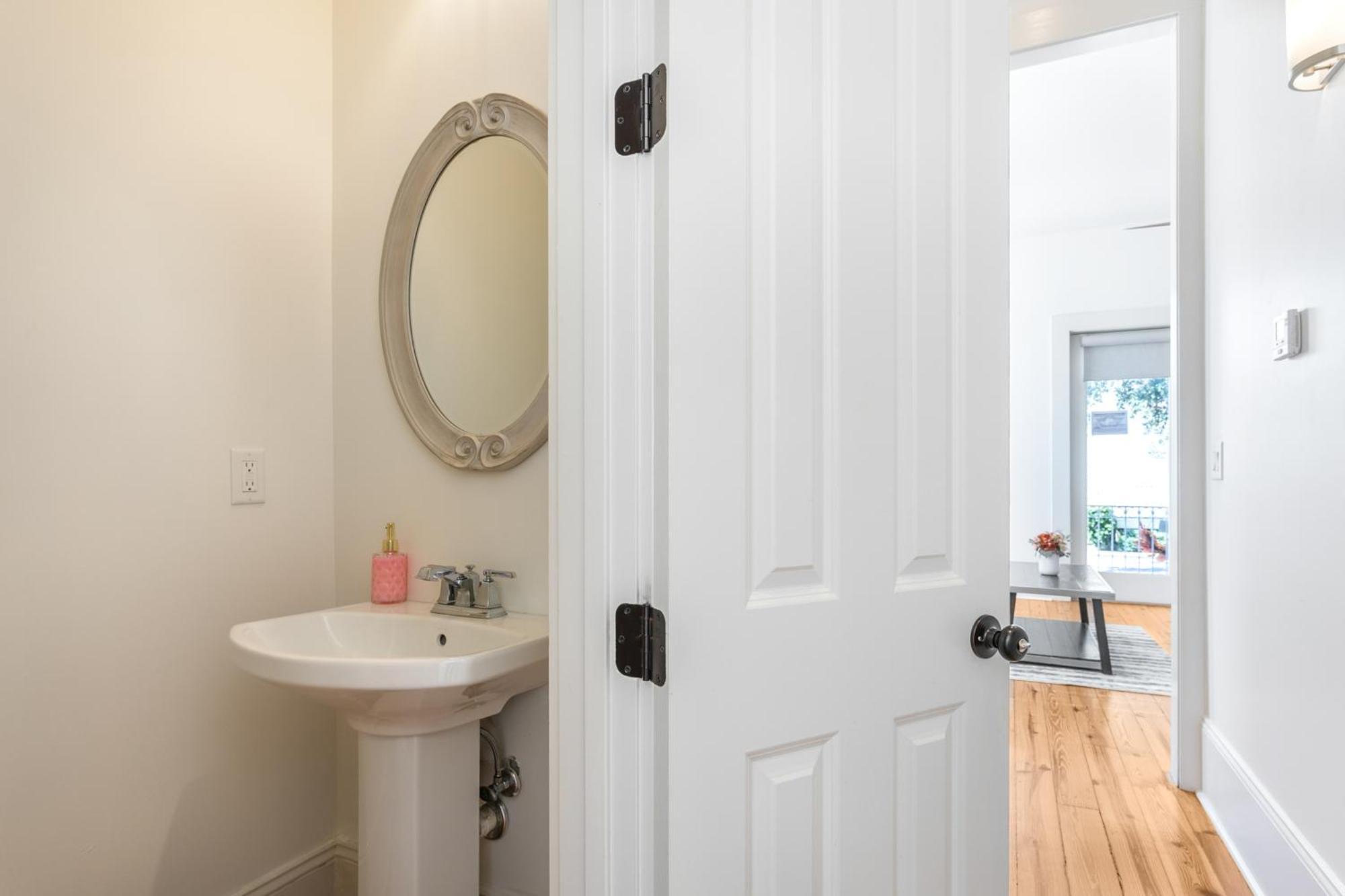 Spacious 3br Garden District W Pool & Balcony New Orleans